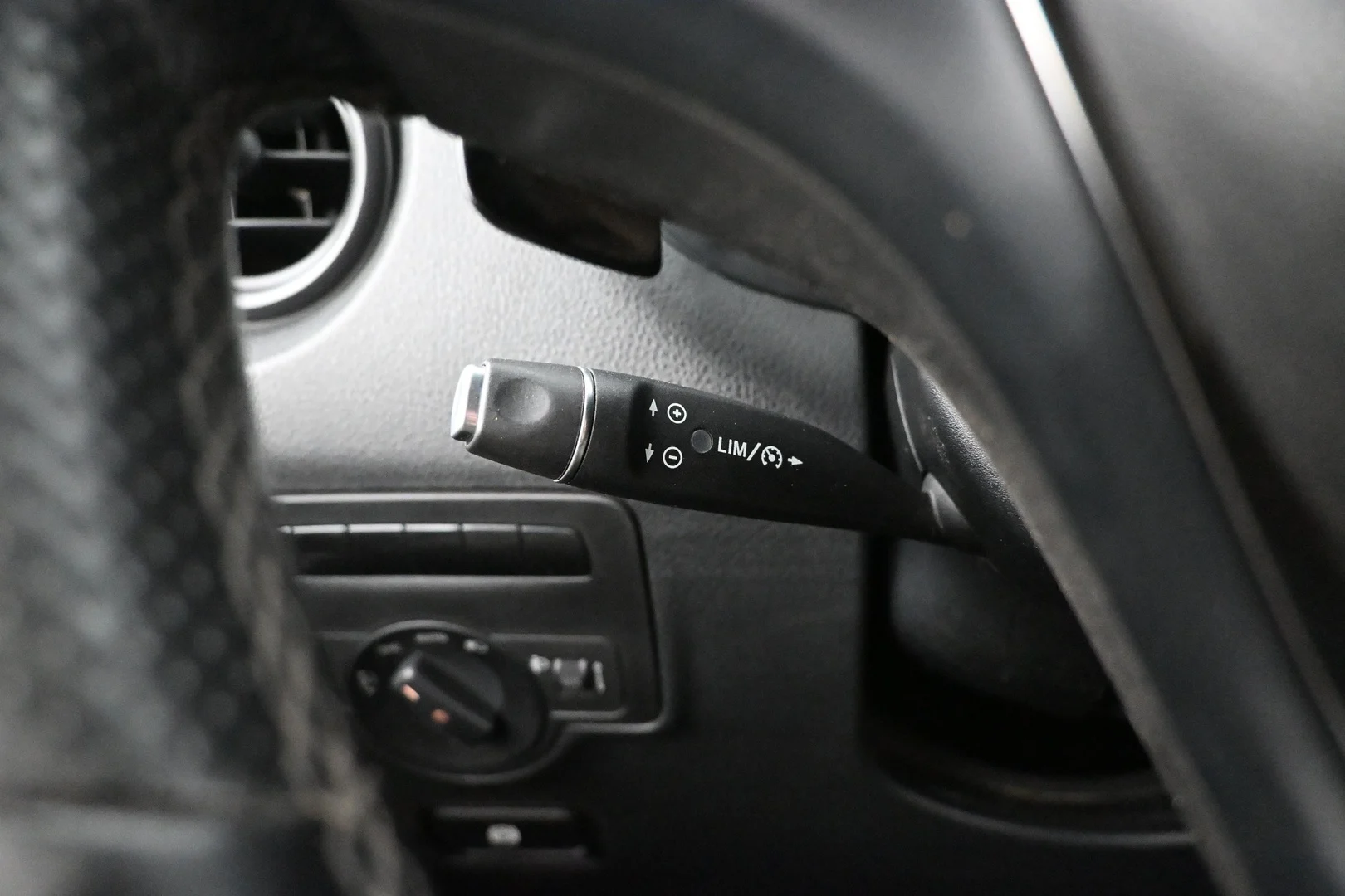 Car Image - 7pL2fN7LFrhUv7u9UygVdK