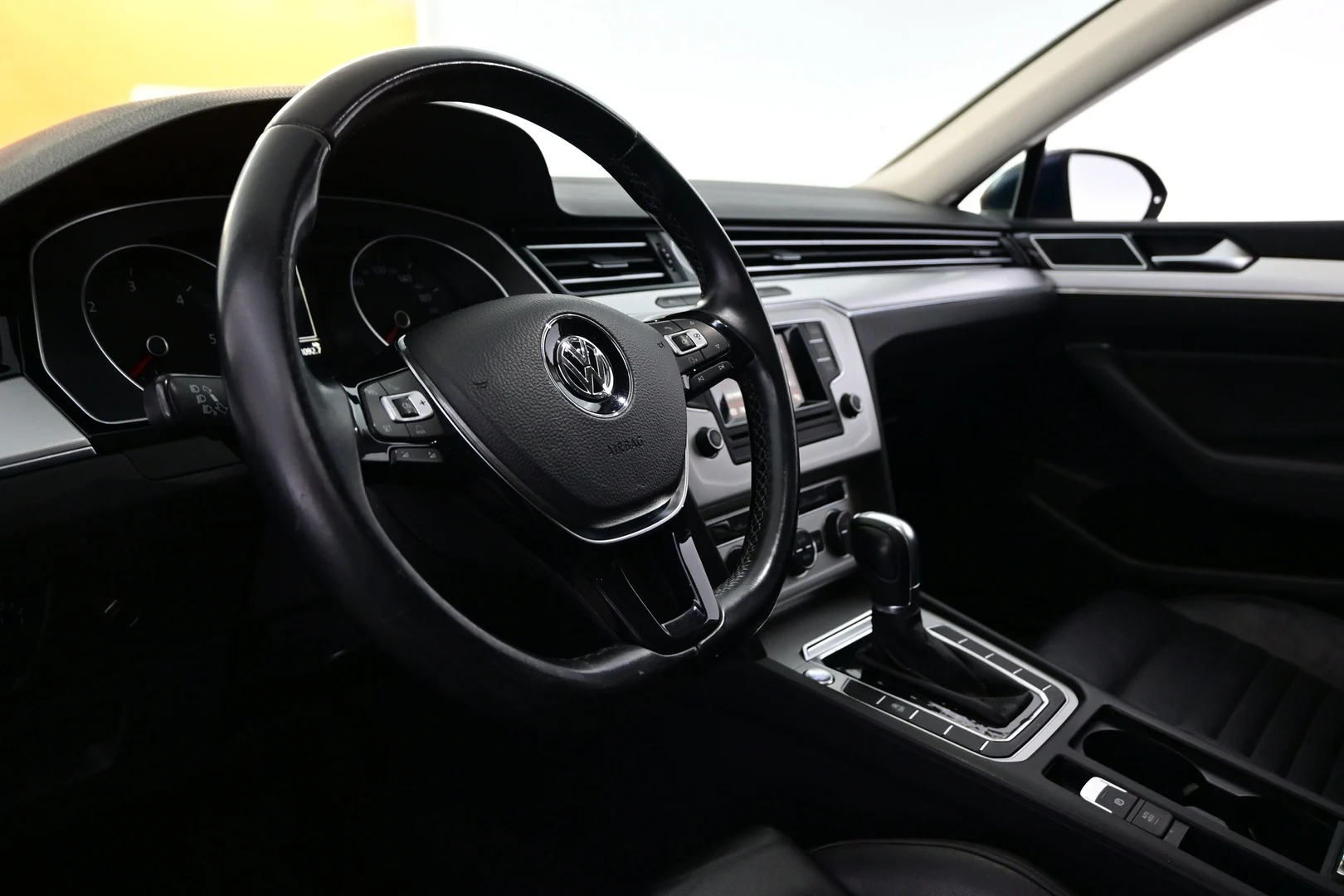 Car Image - 1m7uNGOOuA91Pn9rFlTOfQ