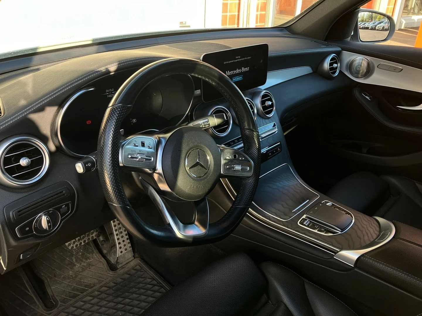 Car Image - 5VmUc2LHexnxRKfUmBMfVO