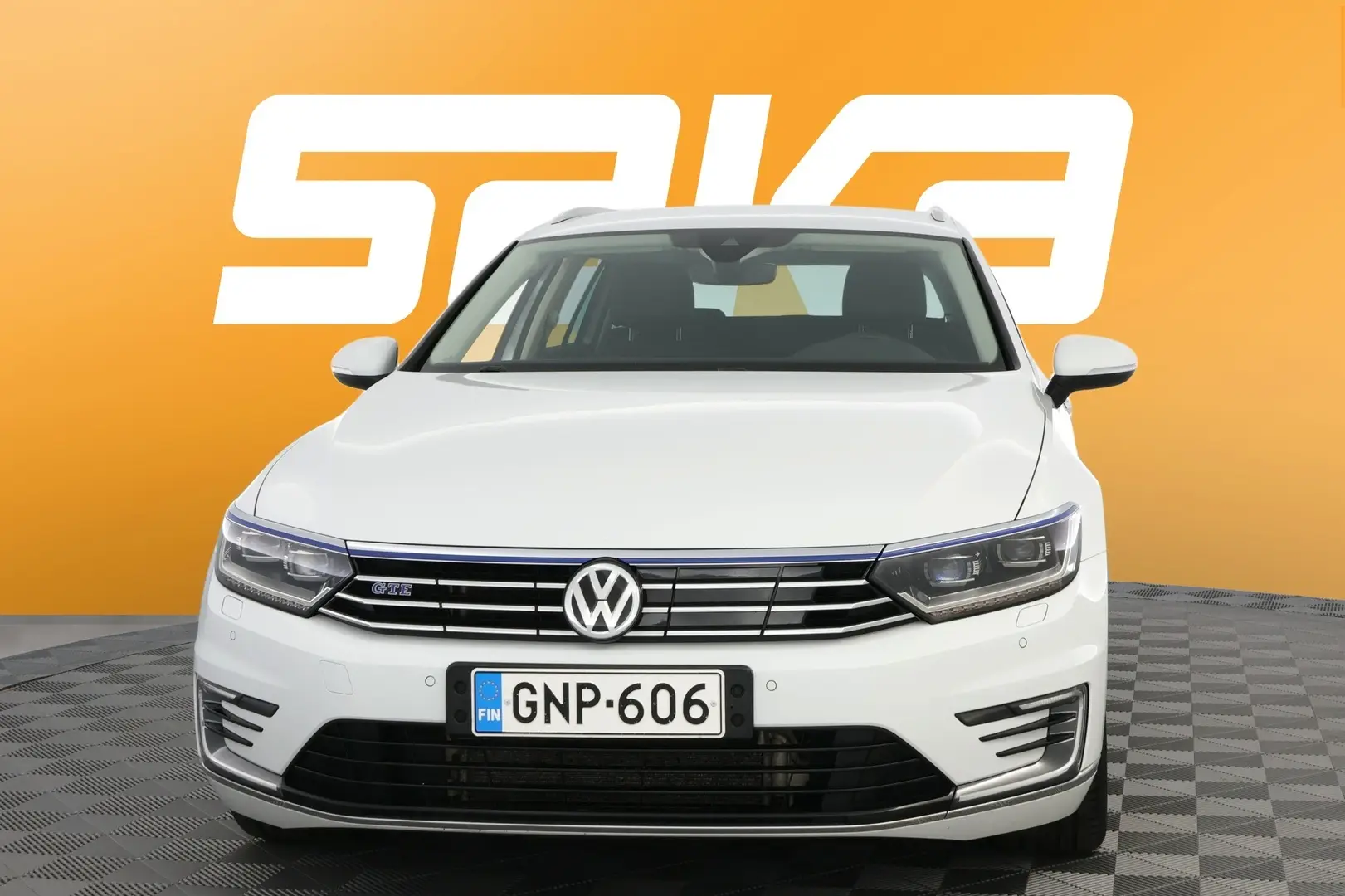 Car Image - 1o8sCdnmbrcMVy0y5wKjTi