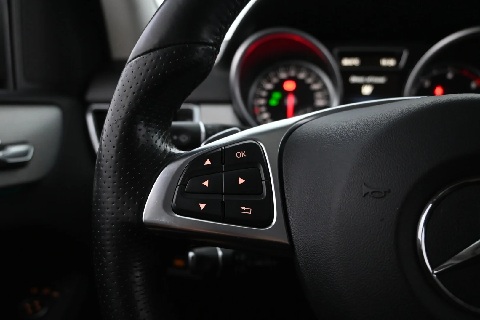Car Image - 4w3bQyYIkK4utPpymkmKII