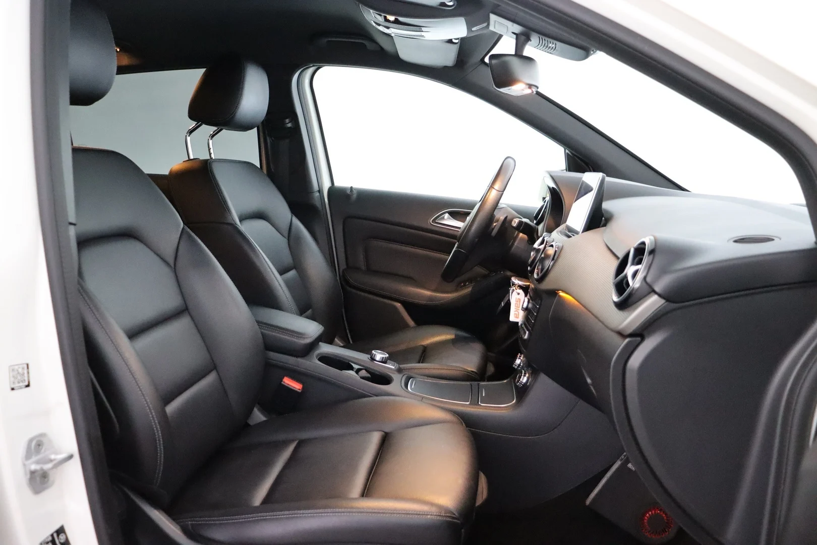 Car Image - 32WBBPeq8nOniVCTHmh0Cv