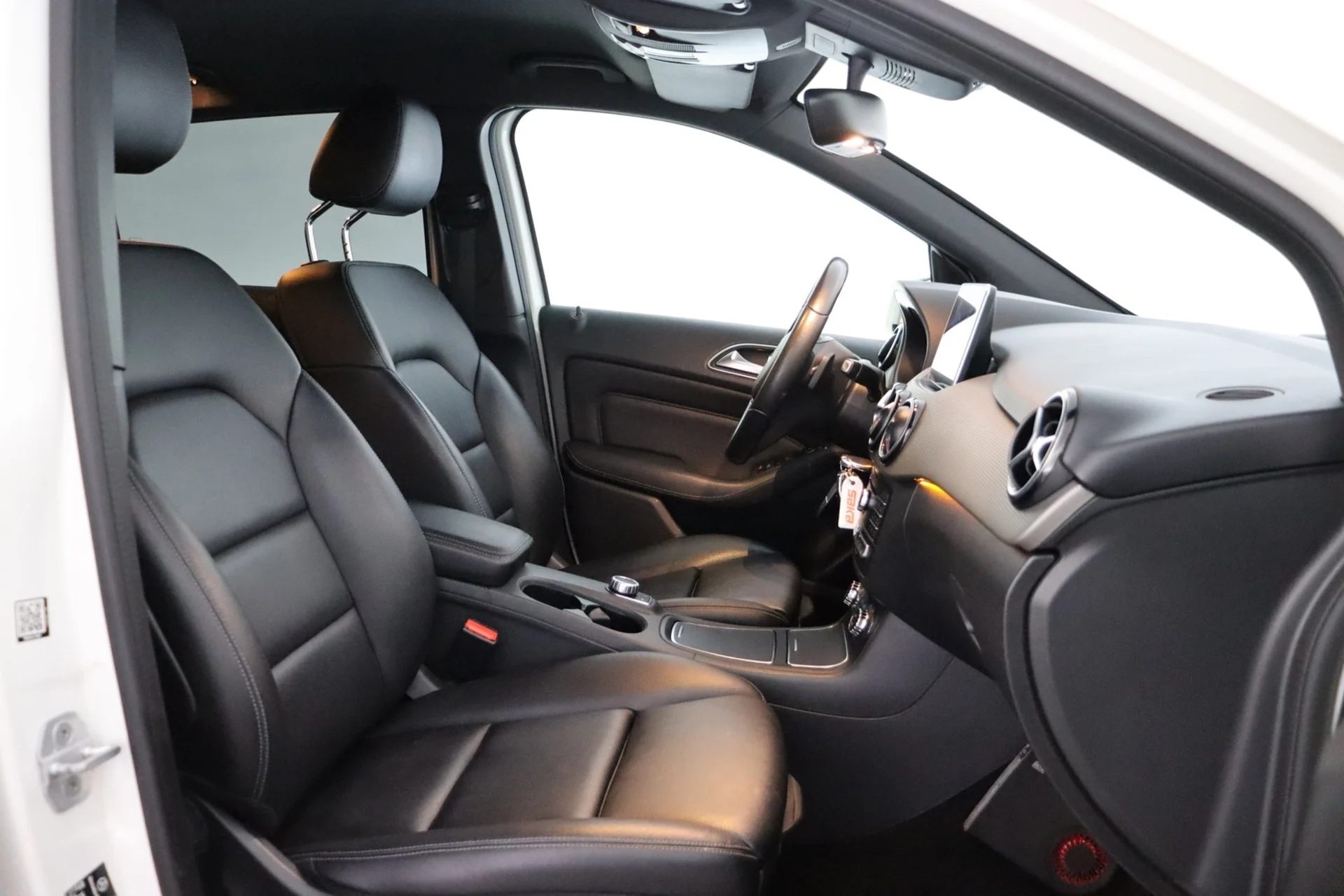 Car Image - 32WBBPeq8nOniVCTHmh0Cv