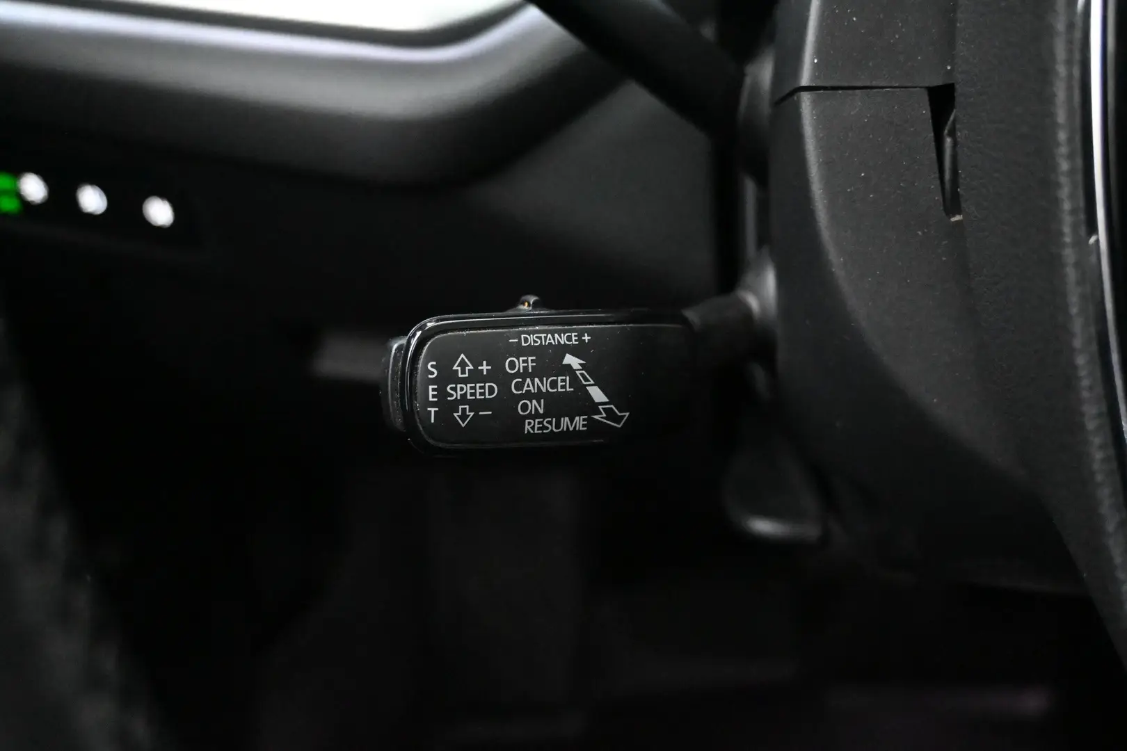 Car Image - 6CYiivnPxrrJjA8Qp4qq6s