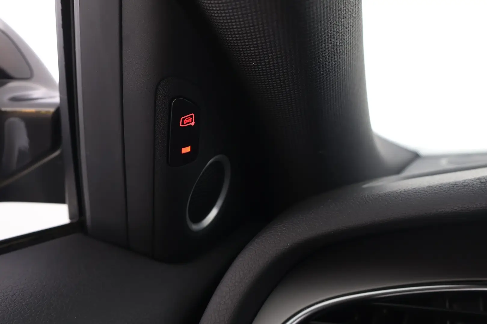 Car Image - 5CmHvkb7r0crxvqSq3T3X7