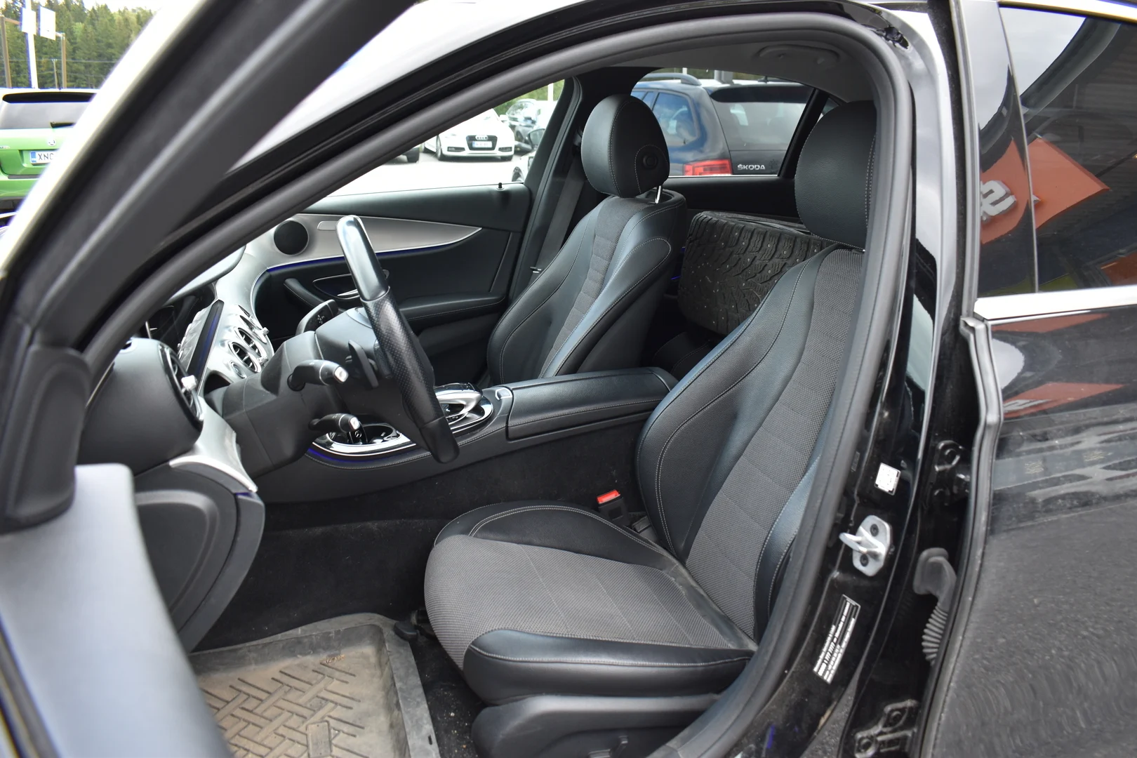 Car Image - 1goIfqMGONhTghGNJ40jPF
