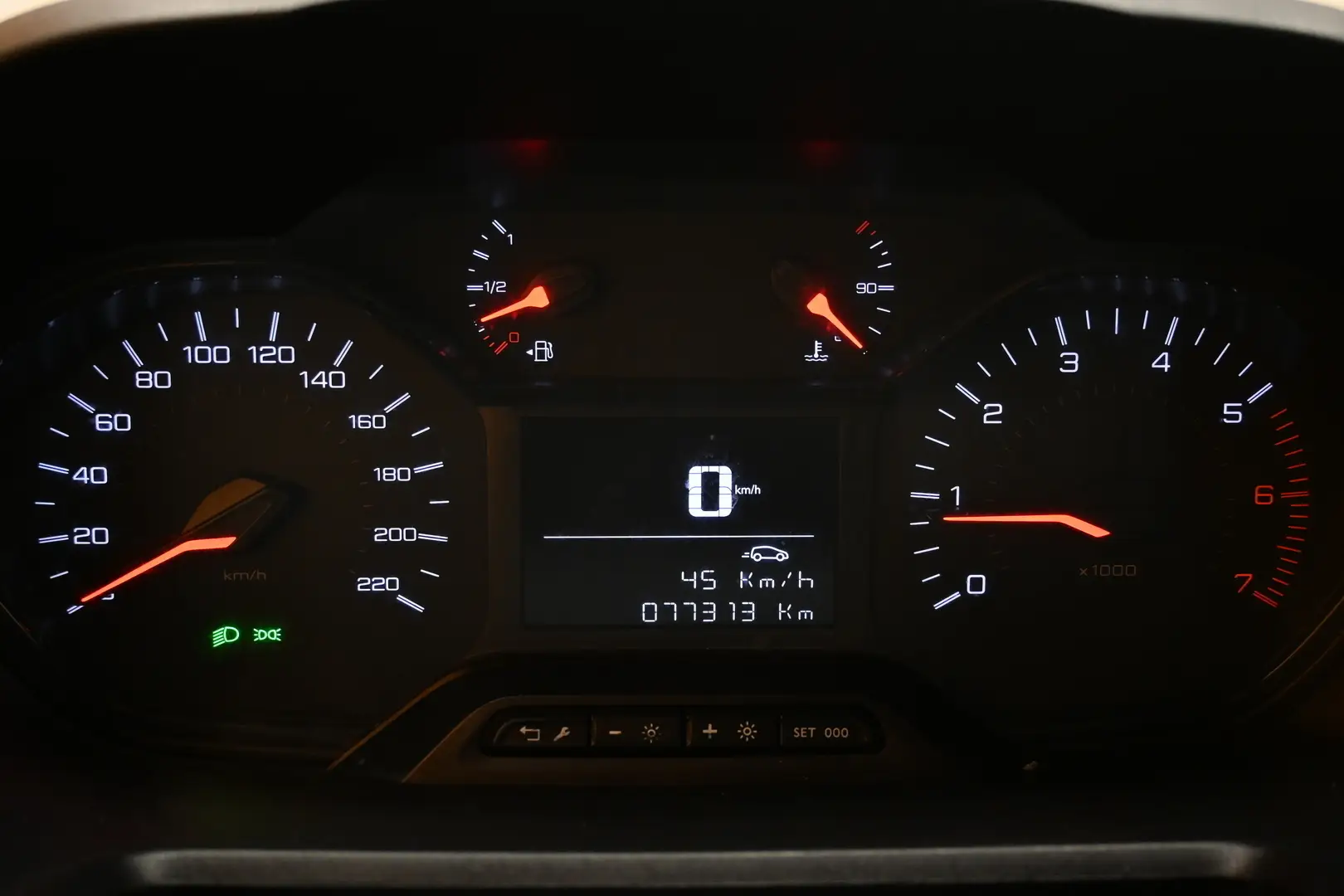 Car Image - 1gWAgmjAxhmsJSMOpKmLRt