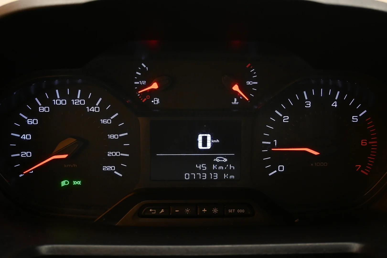 Car Image - 1gWAgmjAxhmsJSMOpKmLRt