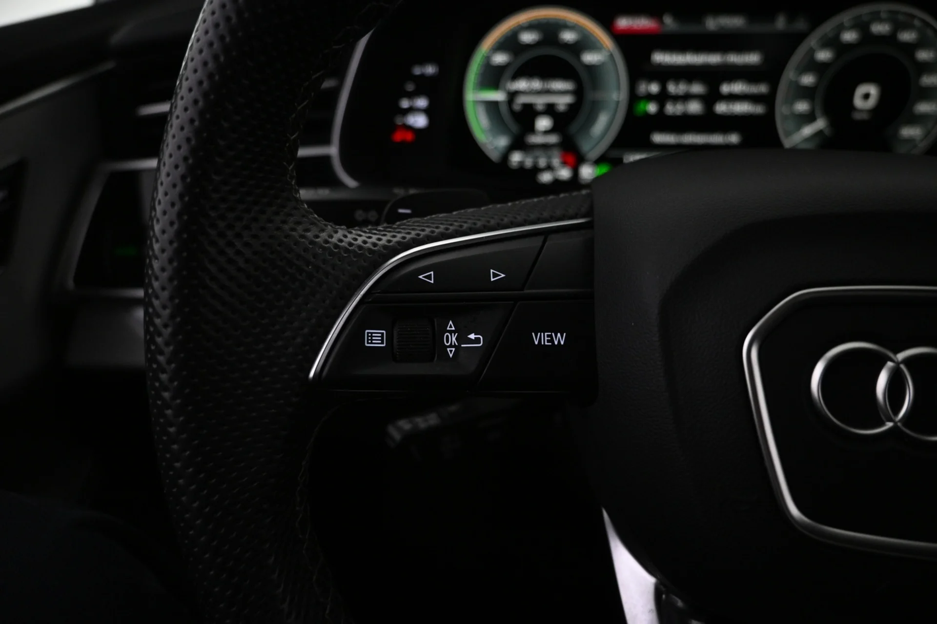 Car Image - 6Nw1PAWuTFH15ixz81QMSs