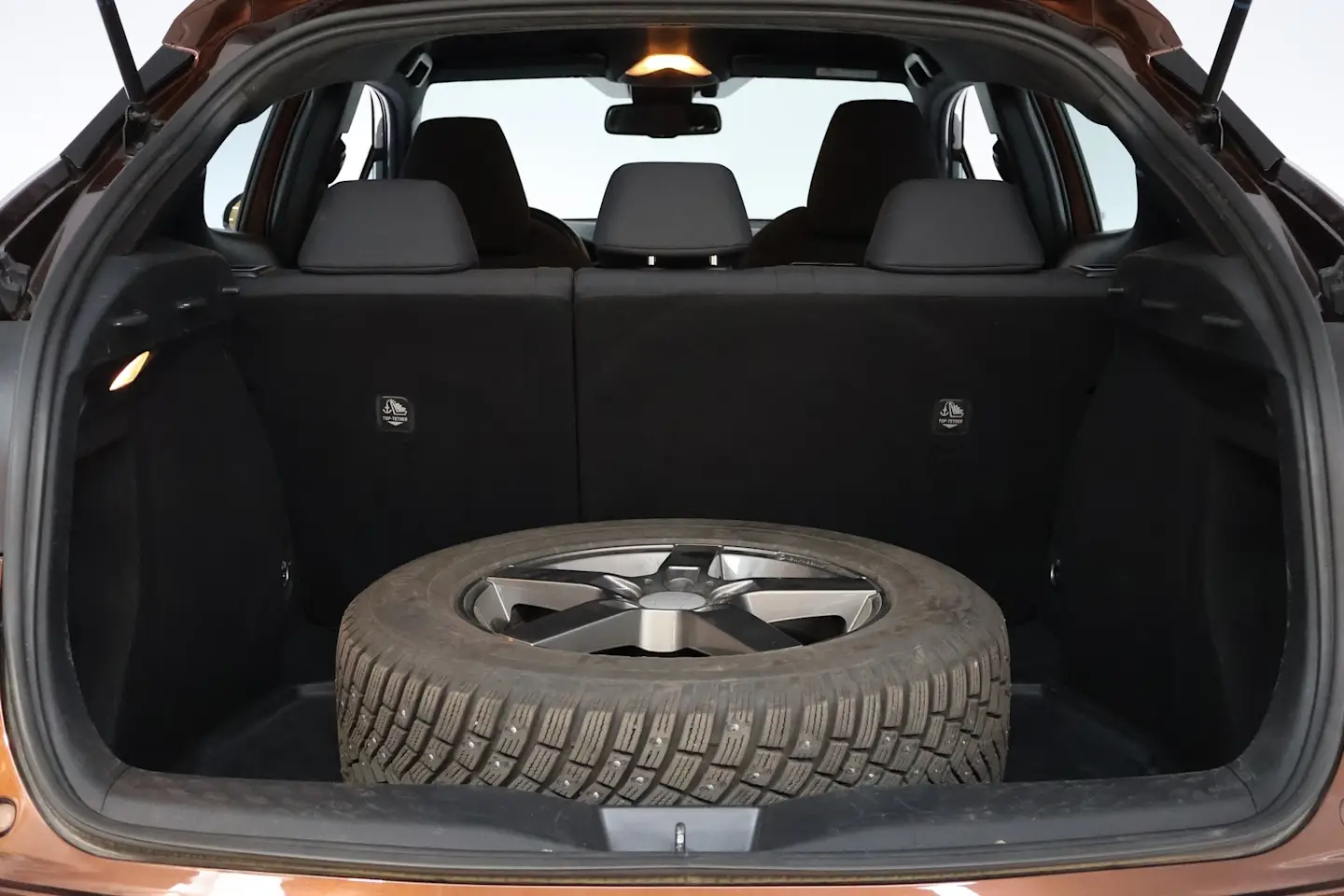 Car Image - 4gf7UgphGT4WCF5SvJP8zS