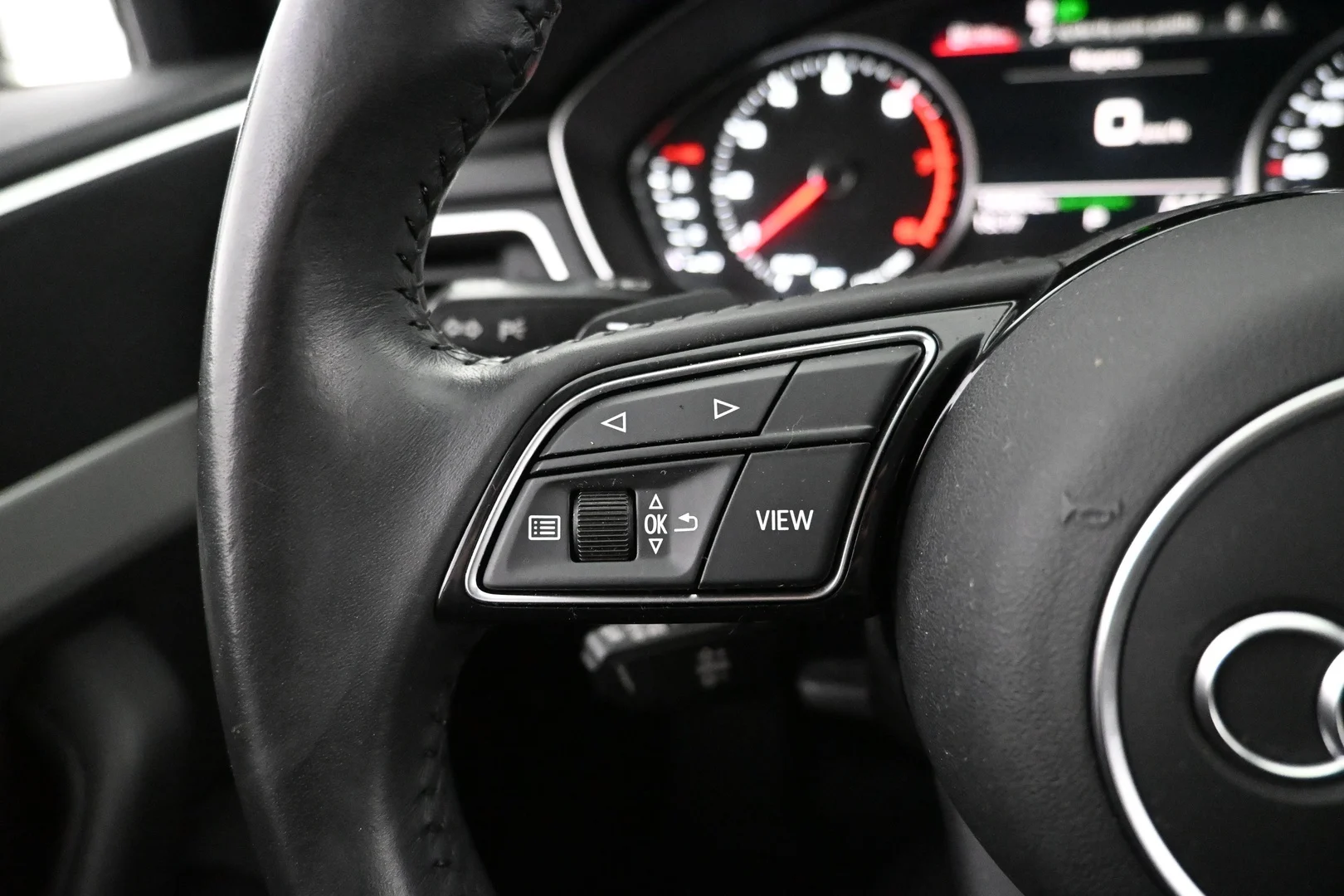 Car Image - 4JBB1tXMfyzzzG0c48Hqqy