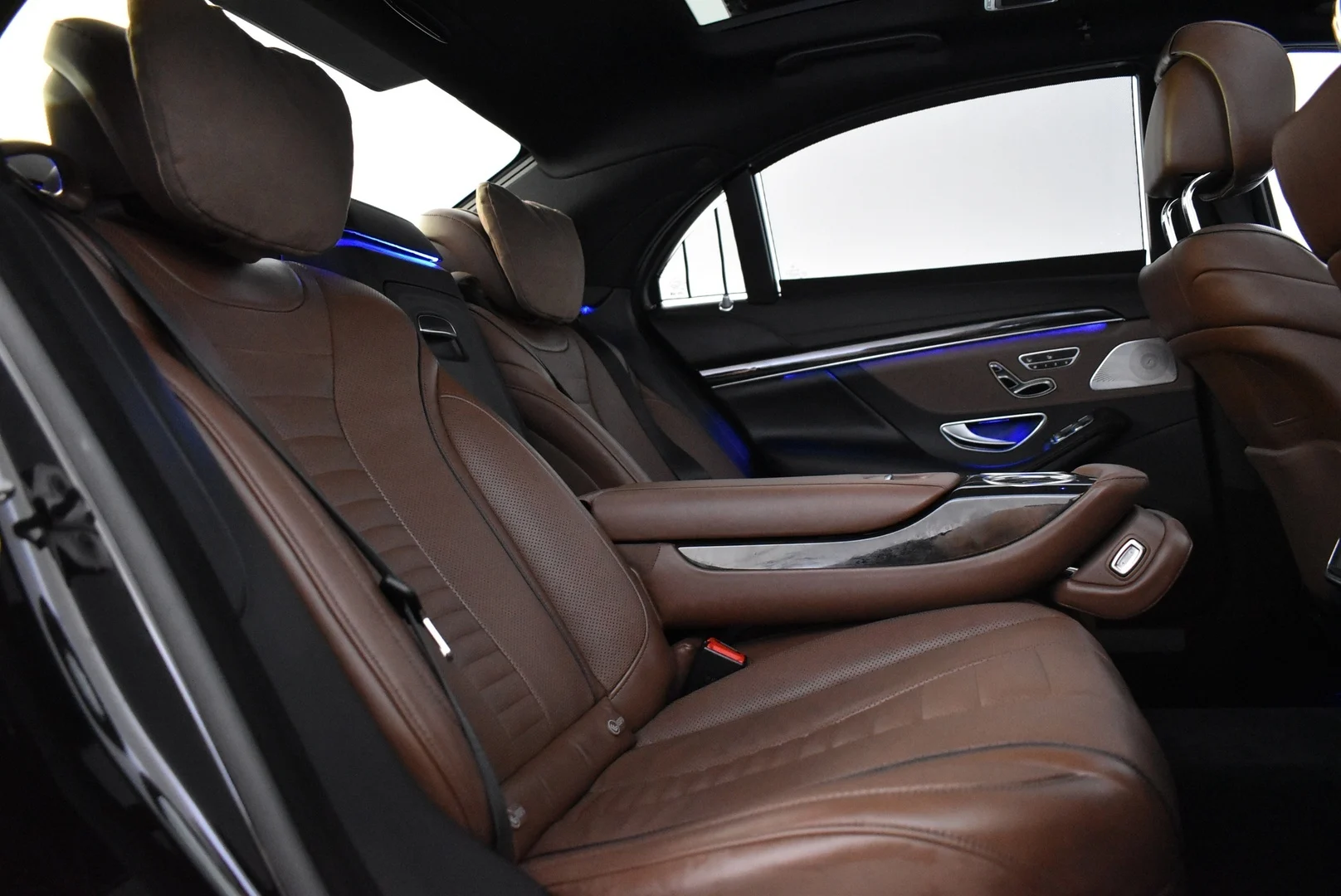 Car Image - 3w5m5XNrxrJYpU0y1IfDzY