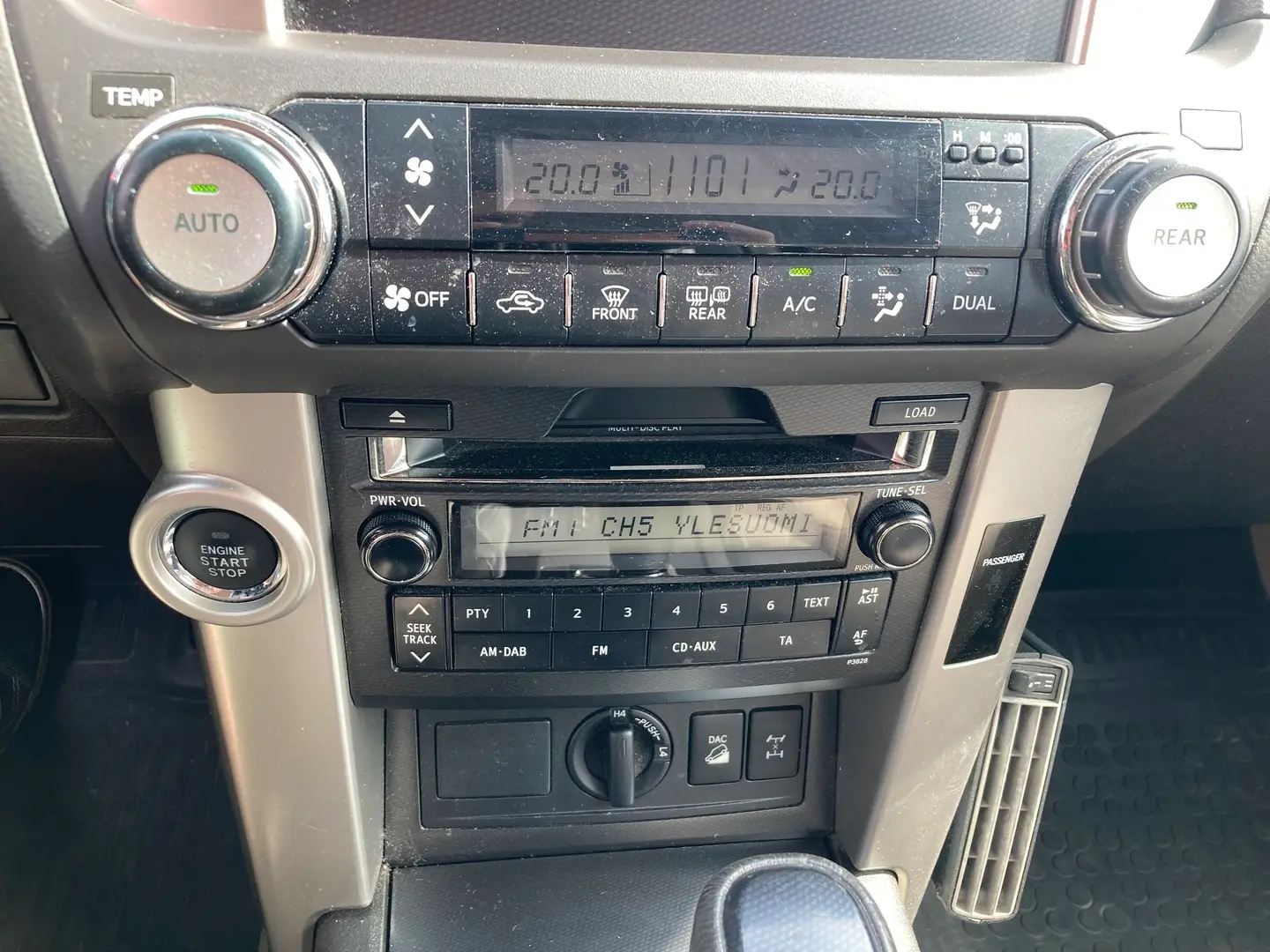 Car Image - 5M5YdG0PzylyqLbdGWuZsi