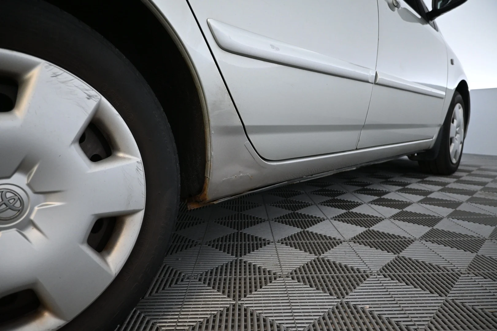 Car Image - 3tYQ5XJRSwBkDOFkwlieeH