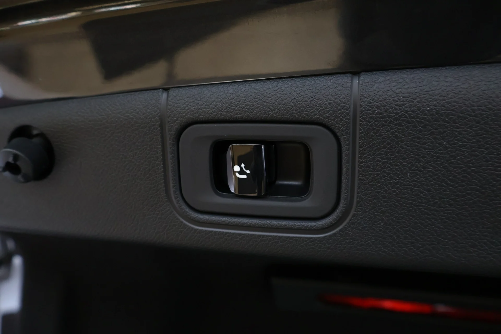 Car Image - 2hoROmFis2c0YYWn1I7S5U