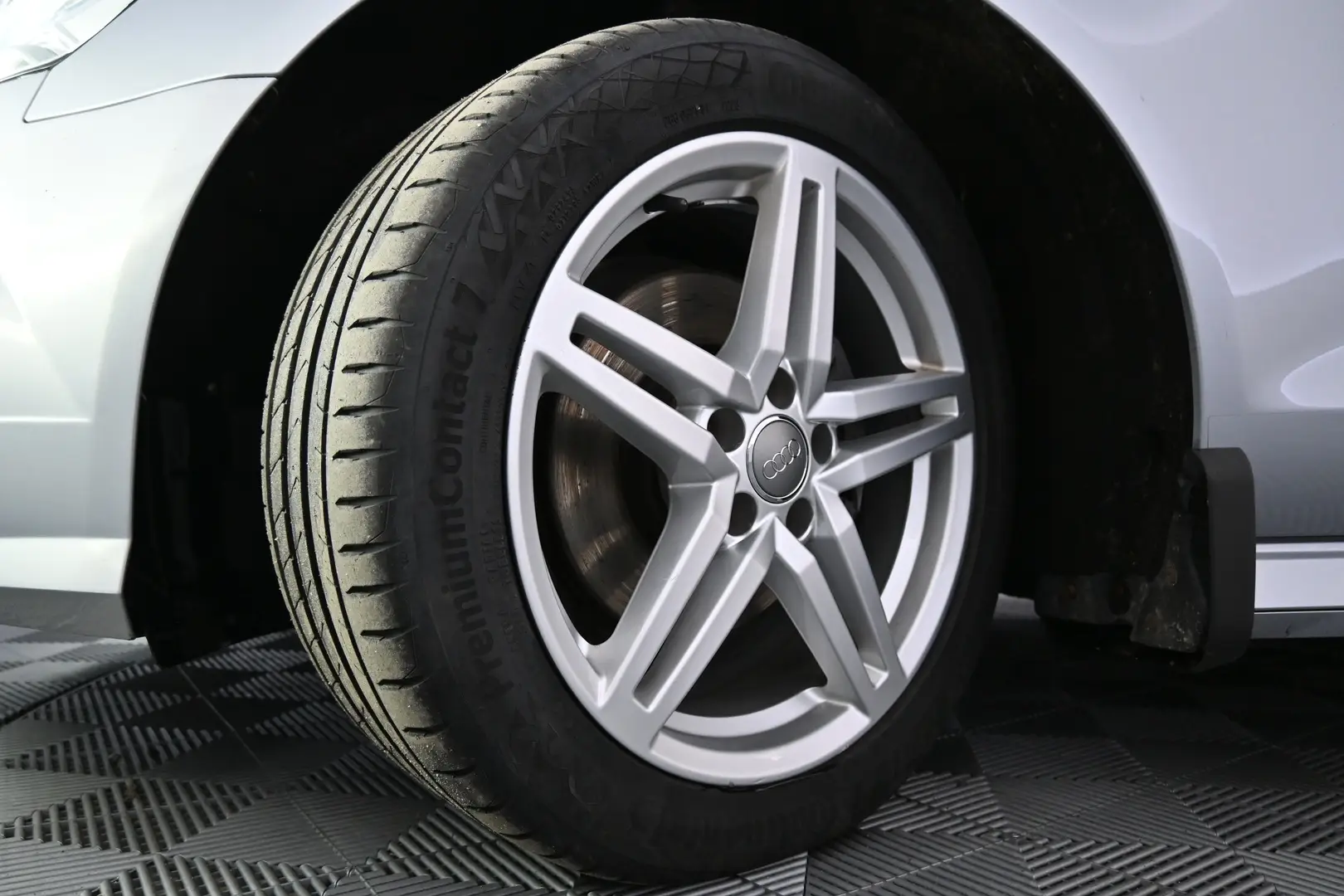 Car Image - 3swVJbJote2PVaN1gFj4hi