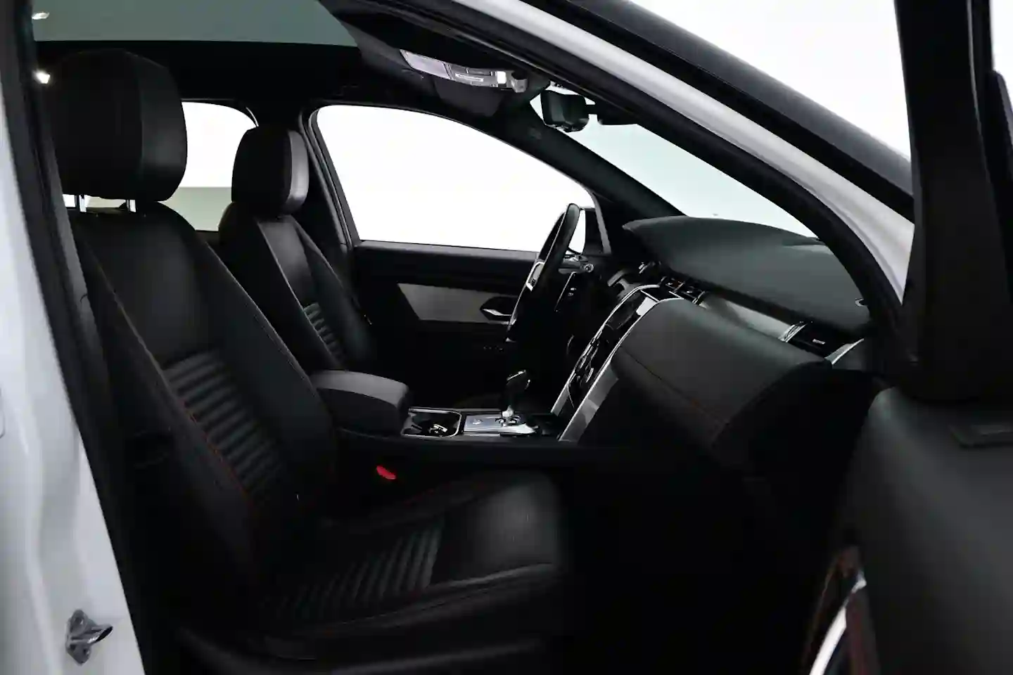 Car Image - 3HSpg8HLIiQh6kSnaHYRe7