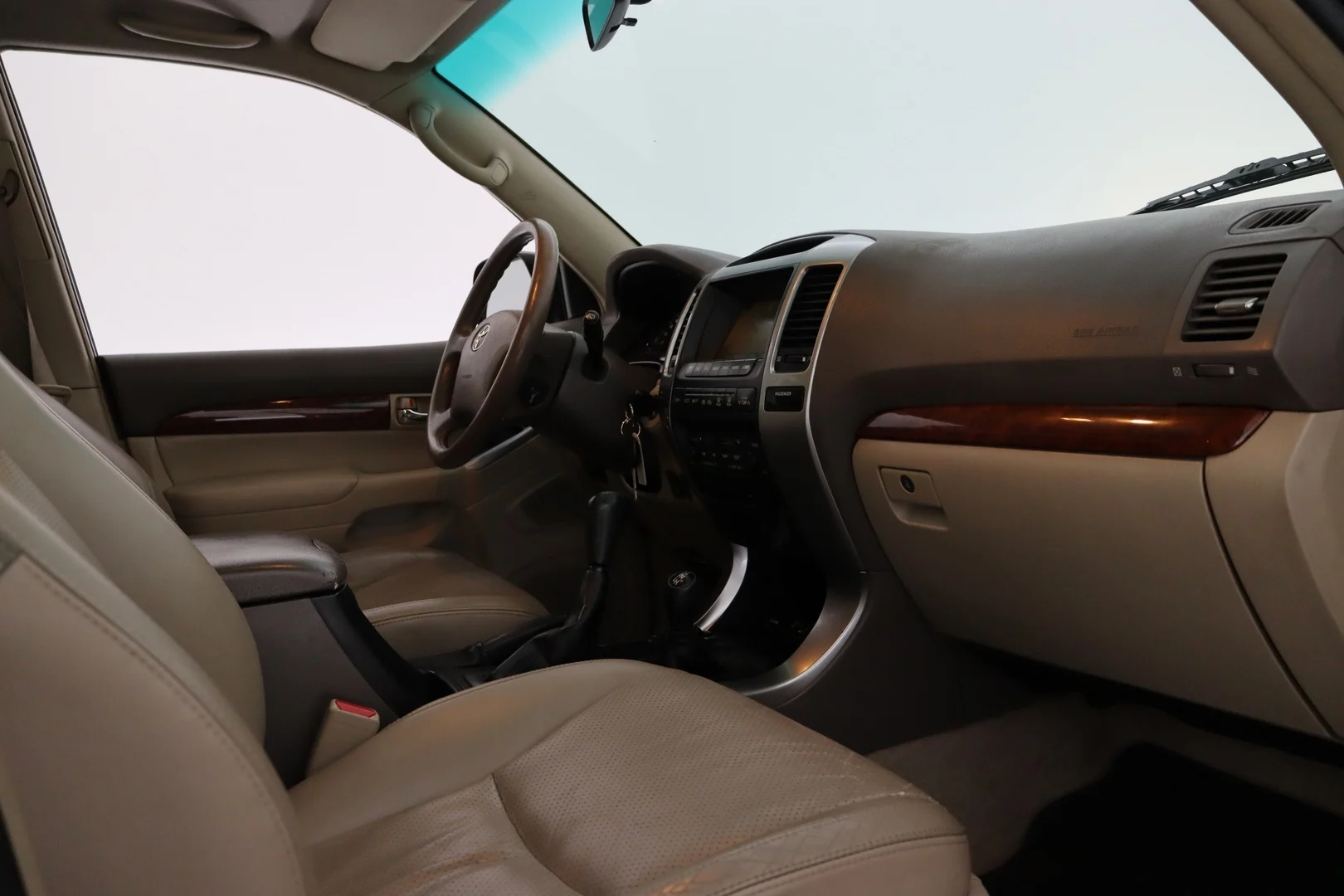 Car Image - 5HzLD7cjxS936uxRRQZl2M