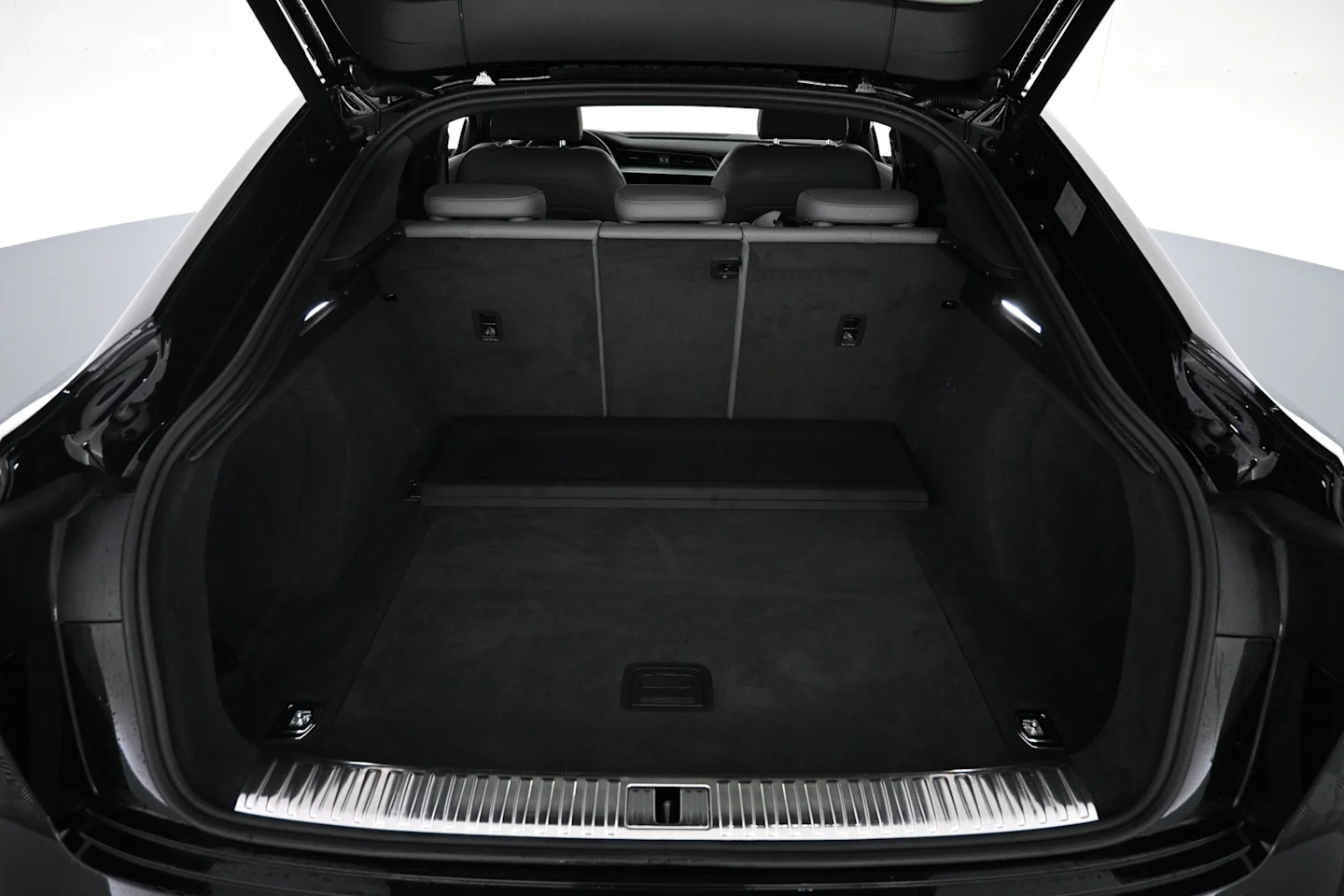 Car Image - 1tNUvIJCHYlVIlvFSbWeln