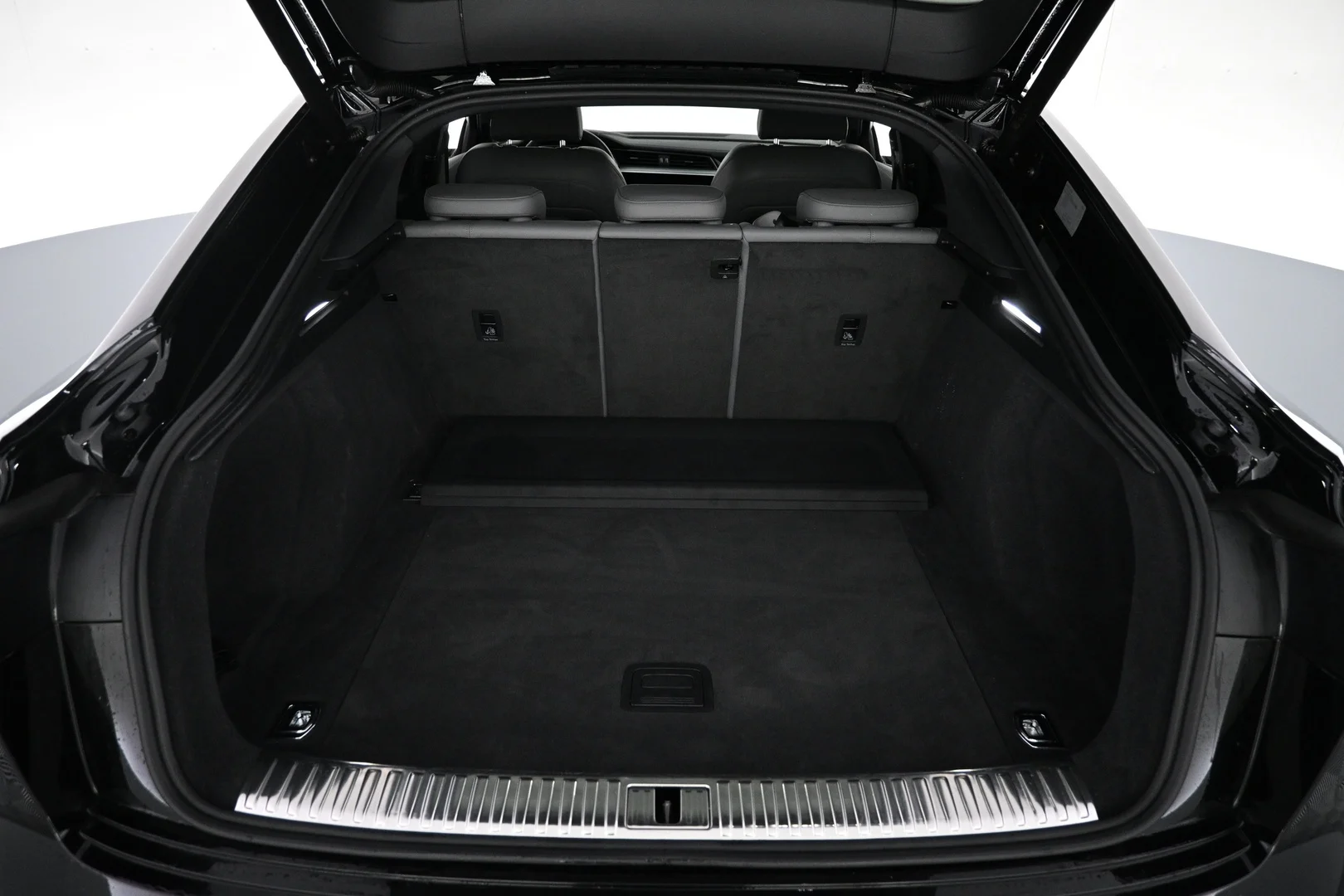 Car Image - 1tNUvIJCHYlVIlvFSbWeln