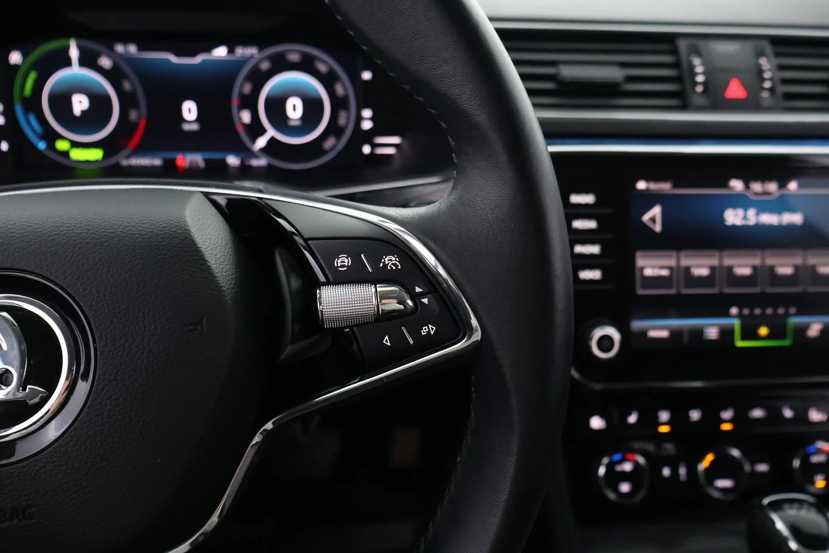 Car Image - 2ou6lVeaO0w7kdNEaoz8jc