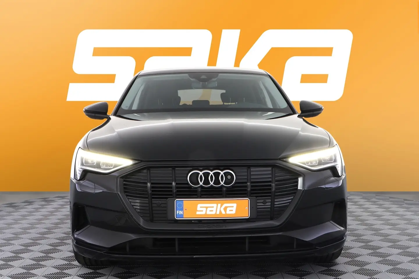 Car Image - 1mAQh5BRQZ33EZxdlqKxU9