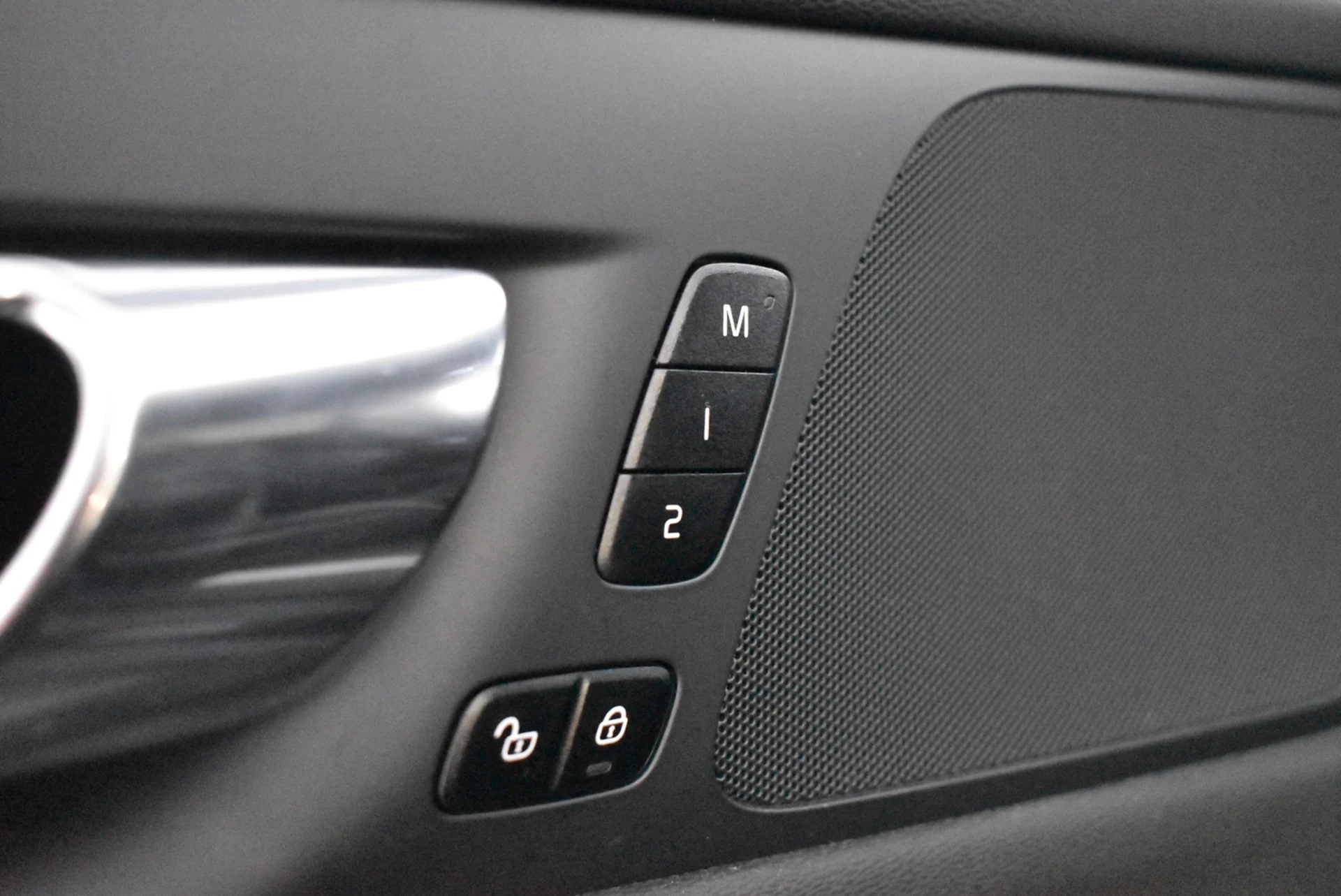 Car Image - 60snDbhJakJ9PqSUmY2WzU