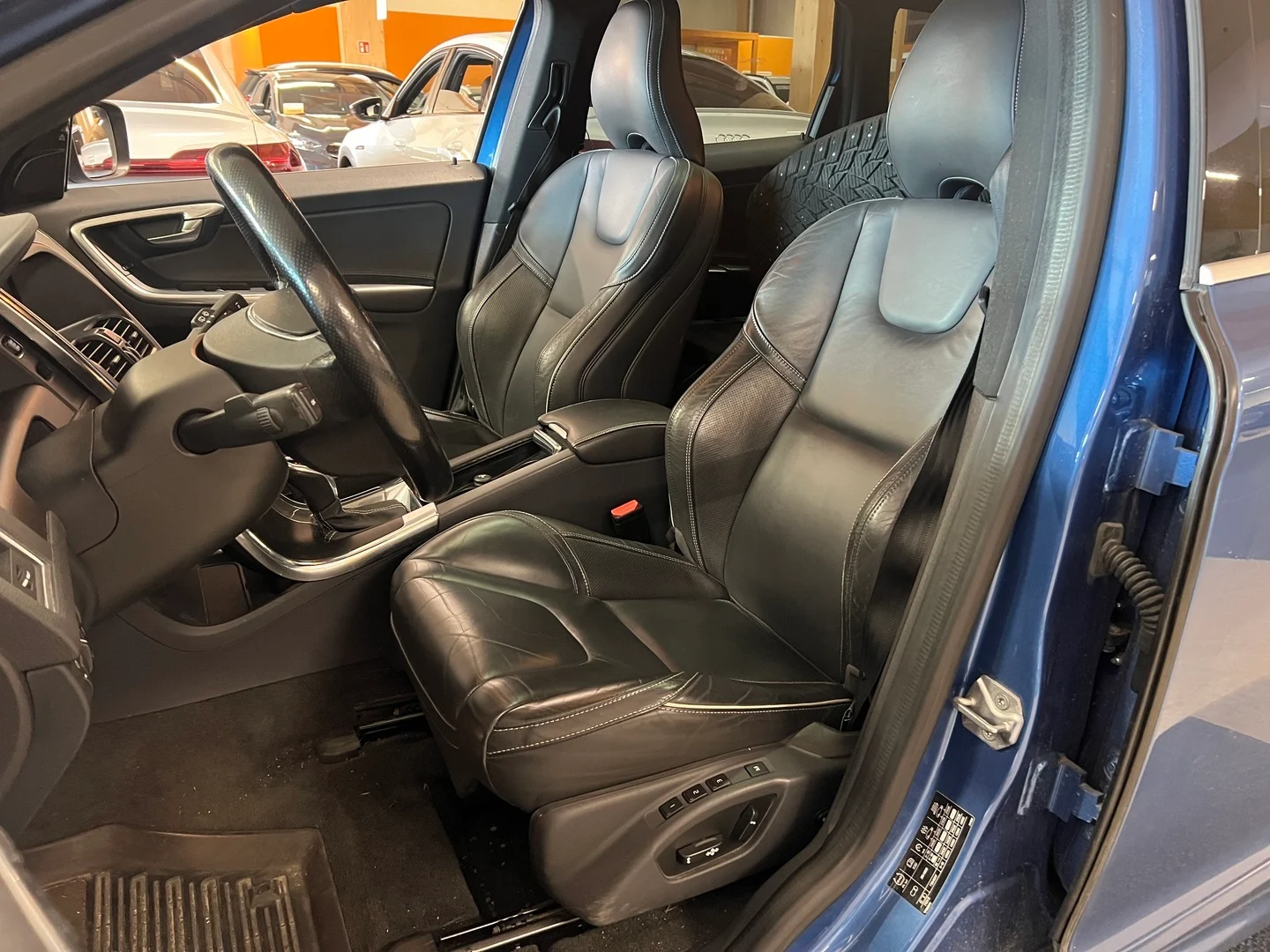 Car Image - 4FNF42bnvCHD6LD3IOpZPV