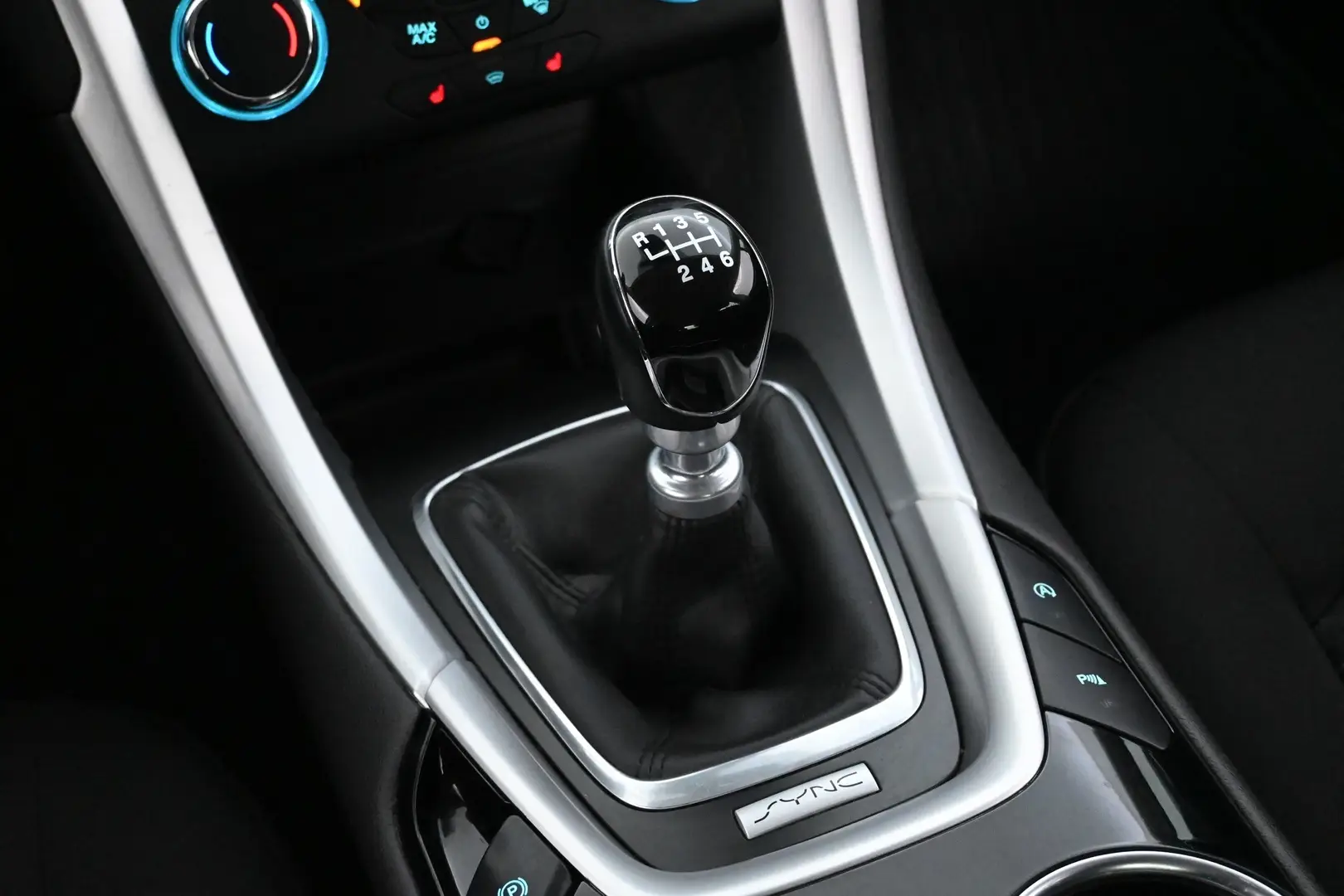 Car Image - 6fXmm6jfspcCfXrKNEWZcB