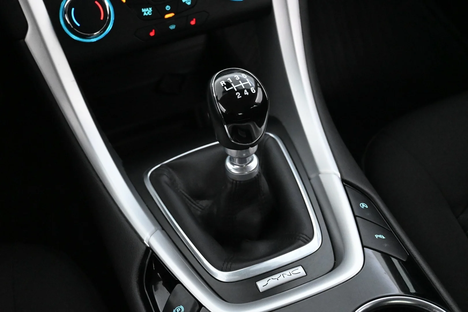 Car Image - 6fXmm6jfspcCfXrKNEWZcB