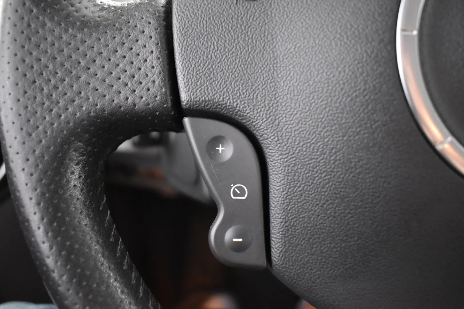 Car Image - 2G0dqayWAmOMeDtf9bNCxf