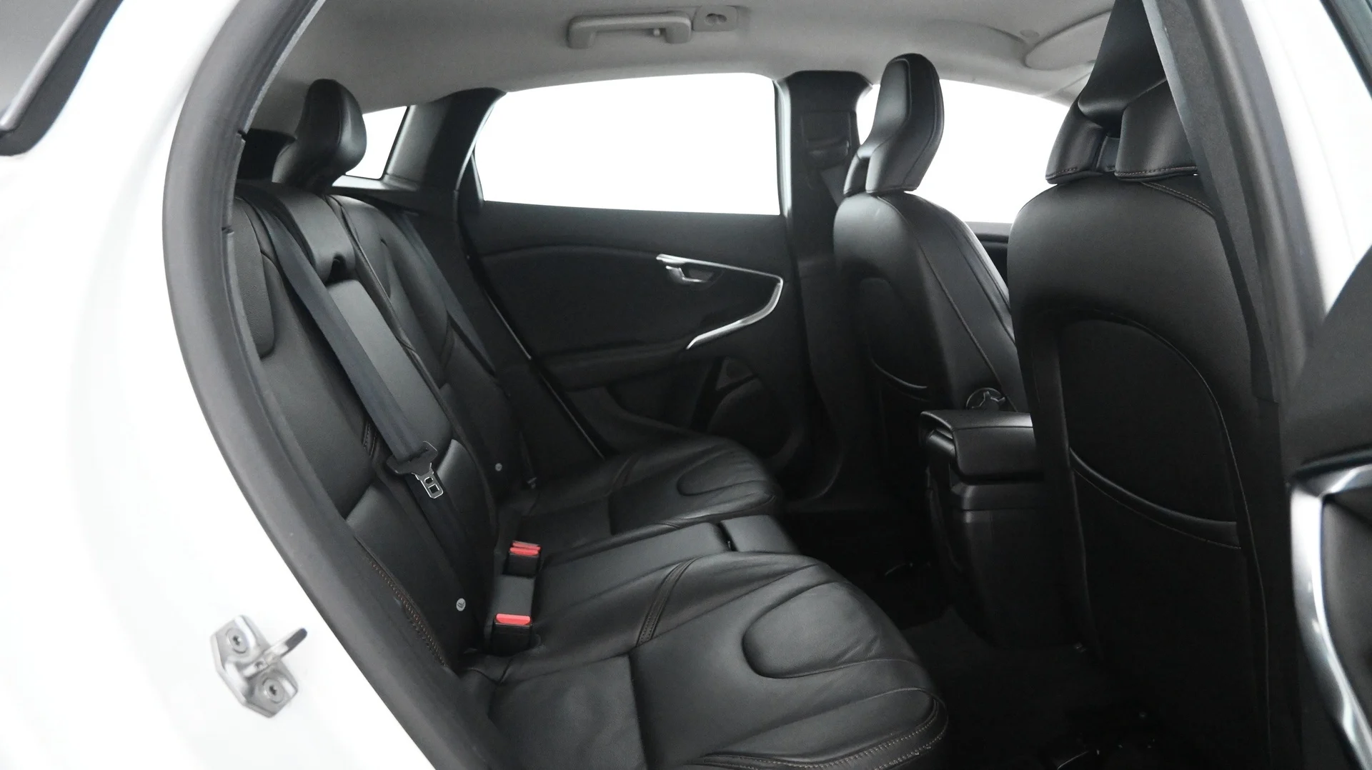 Car Image - 5lCB36d9LNcFjIvUxkXvf7