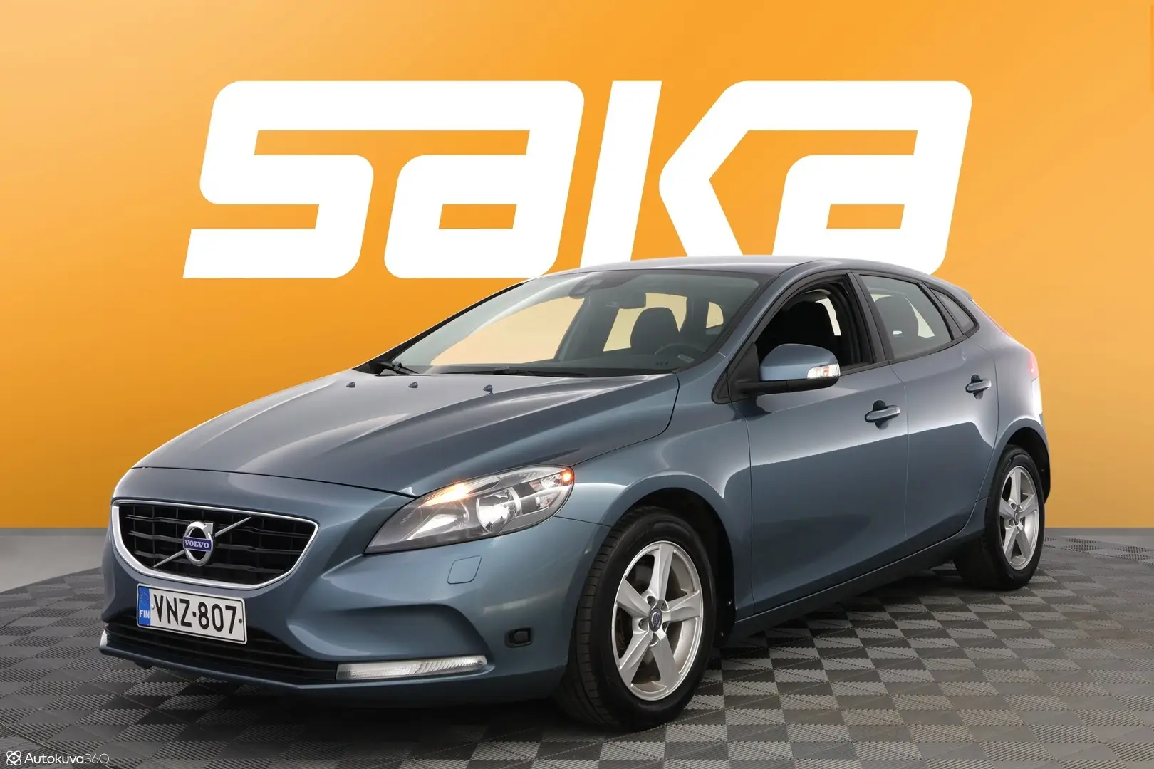 Car Image - 4XdKZnLI9bzWw1k1FE8D3d