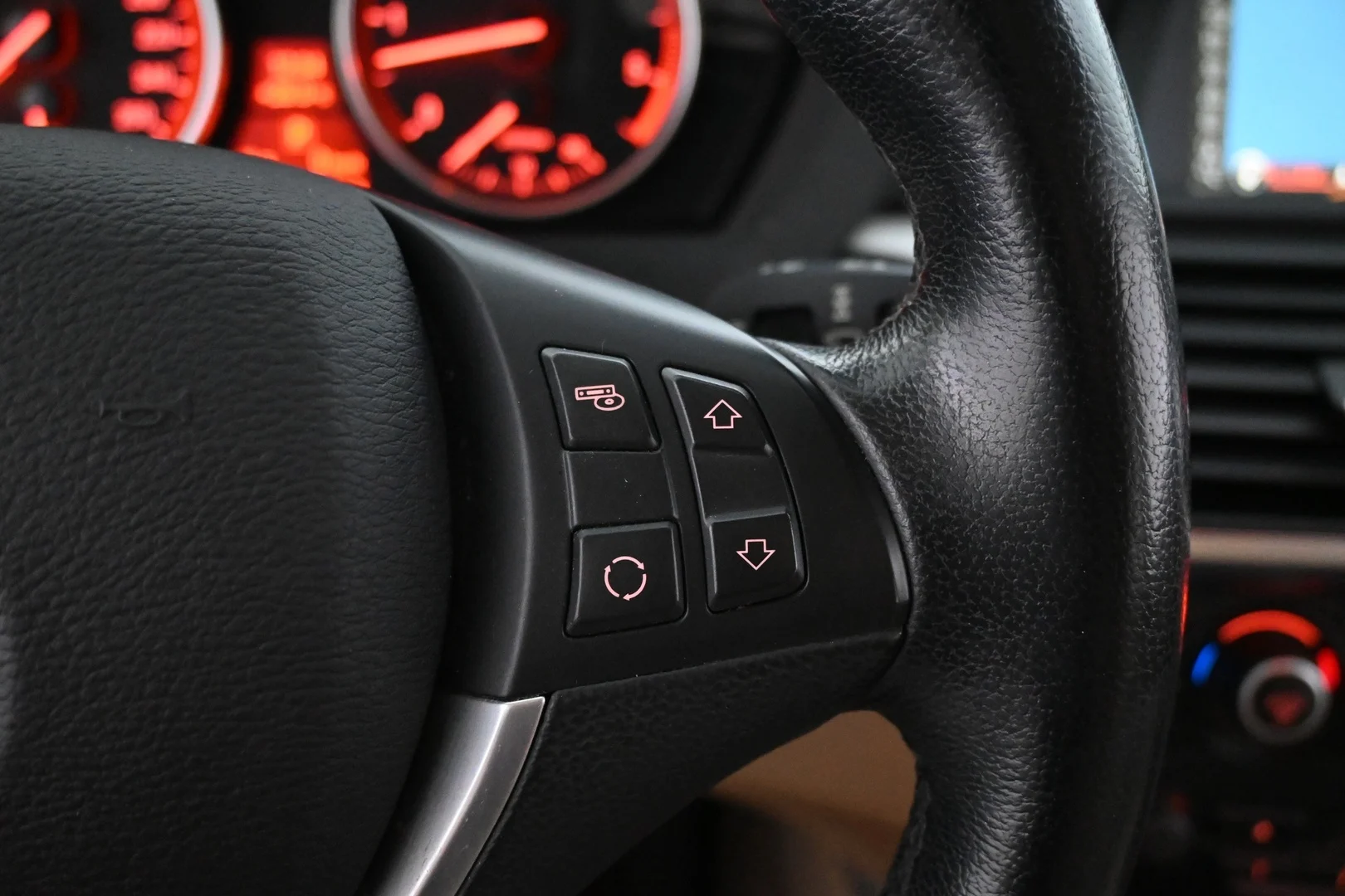 Car Image - 4rJmPFVBgT4bdsZpLnxjWJ