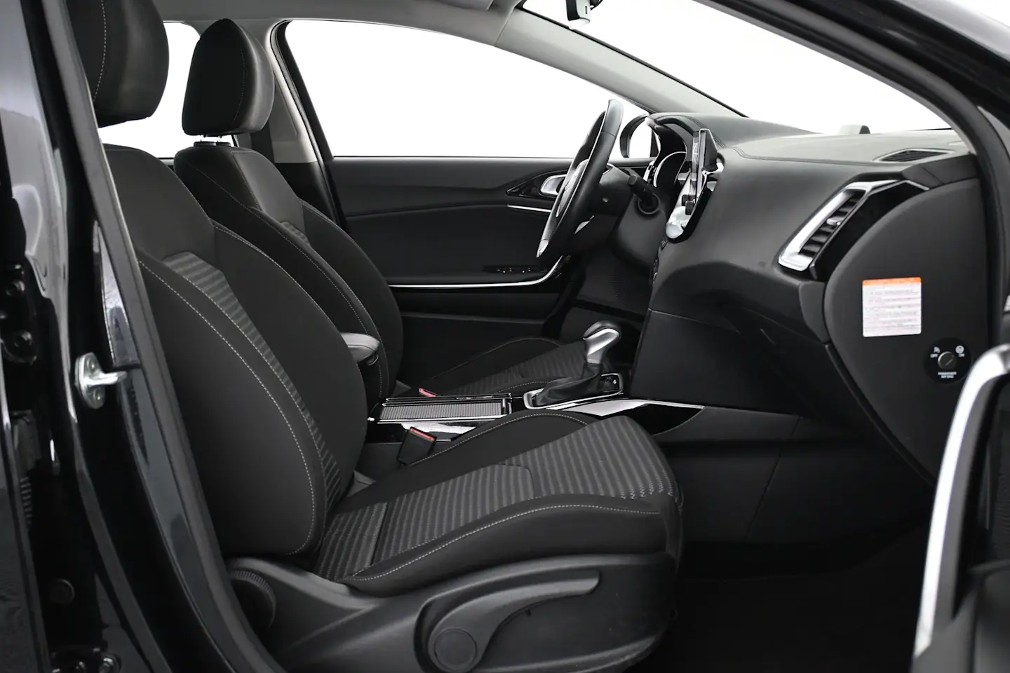 Car Image - 6CXOWXGBLV9FeXclluguZ6