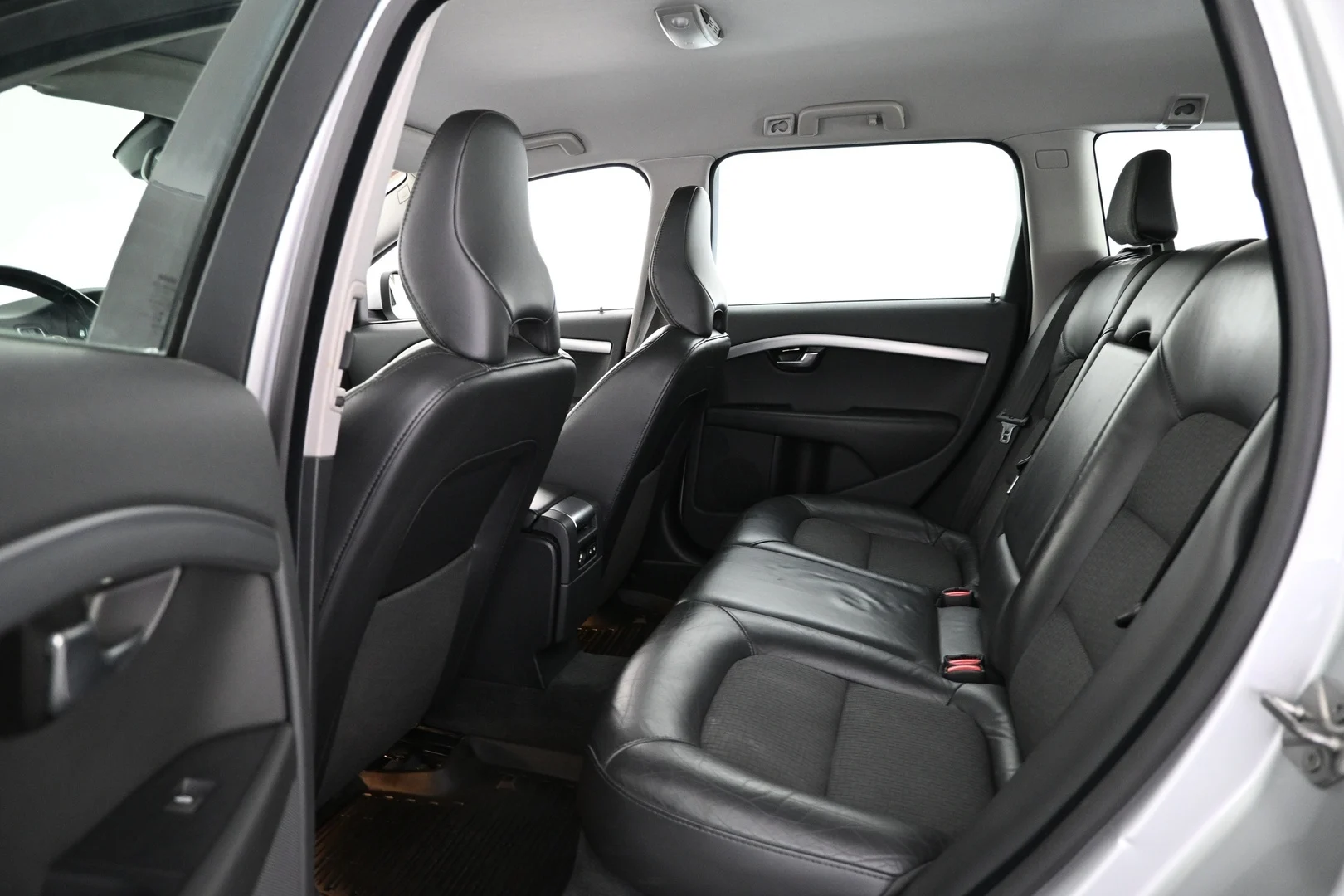 Car Image - 5DEIQExMdf1vqaKKkPs0SF