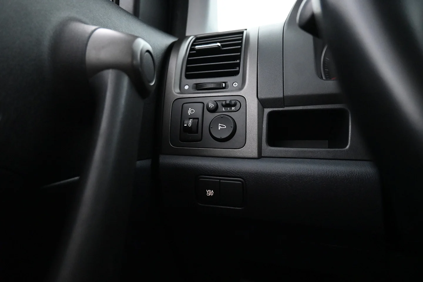 Car Image - 6eb9MIPrThN3MKyGdb0uZp