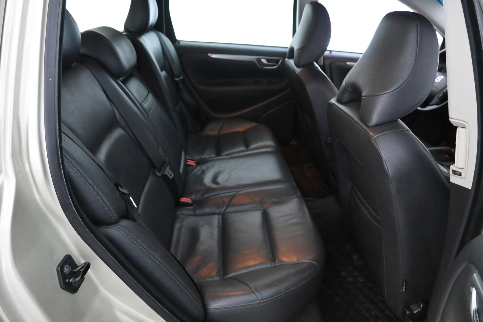 Car Image - 7enATWq6m5CQ0vy3R9P2I5