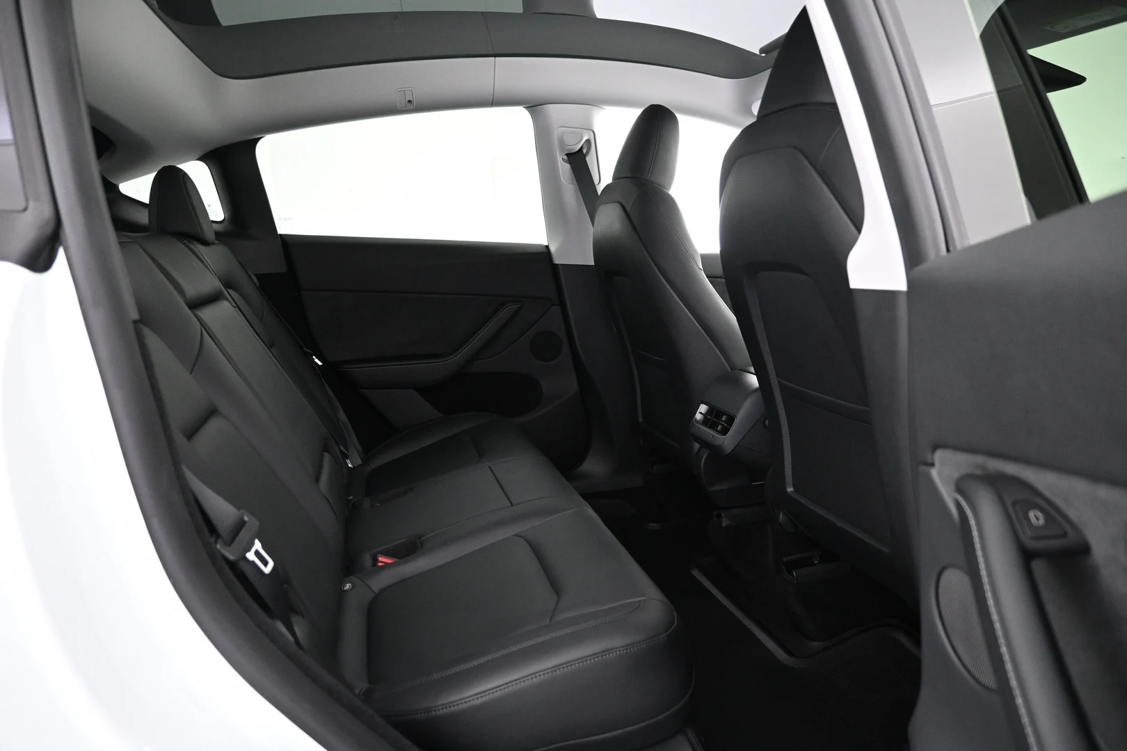 Car Image - 1EQgQ6lKMhLlPwIb7YYVXB