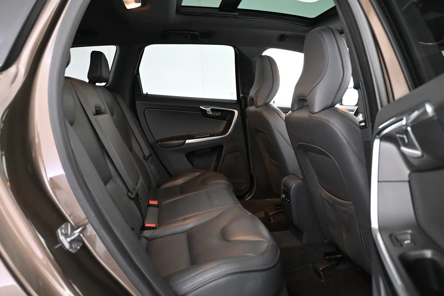 Car Image - 4FjQFvo9O4V3dEmIYG1E9T