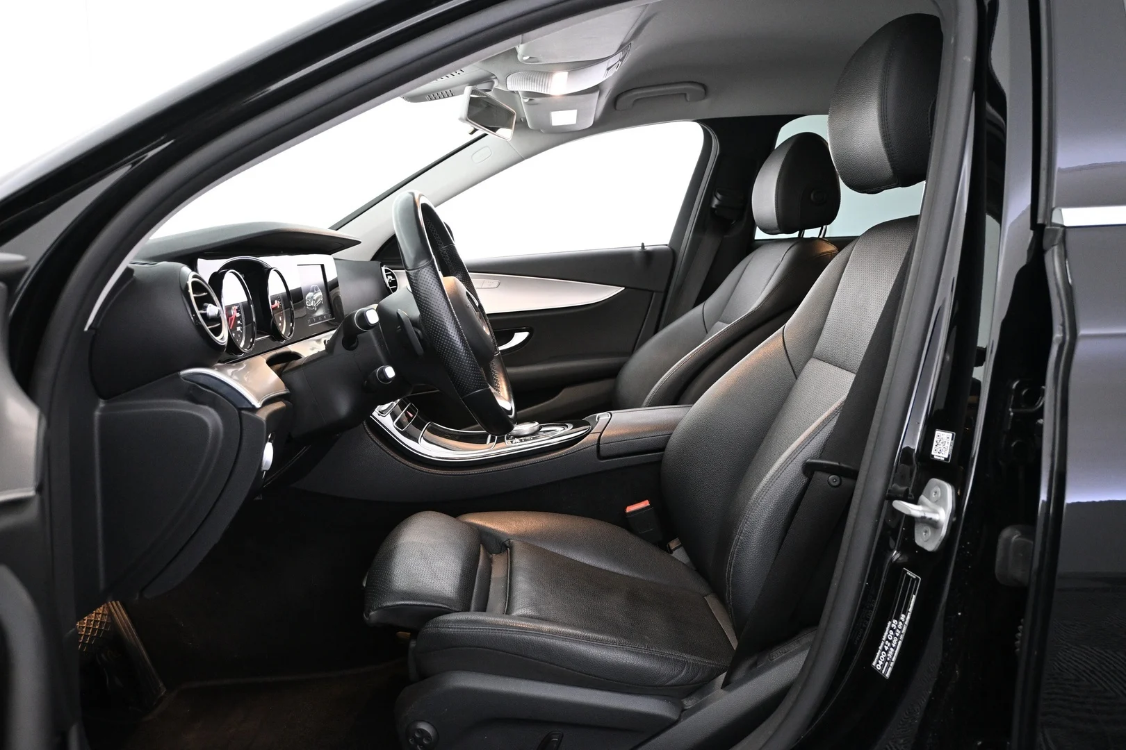 Car Image - 4ycieKp5HddTie2lj6d9zV