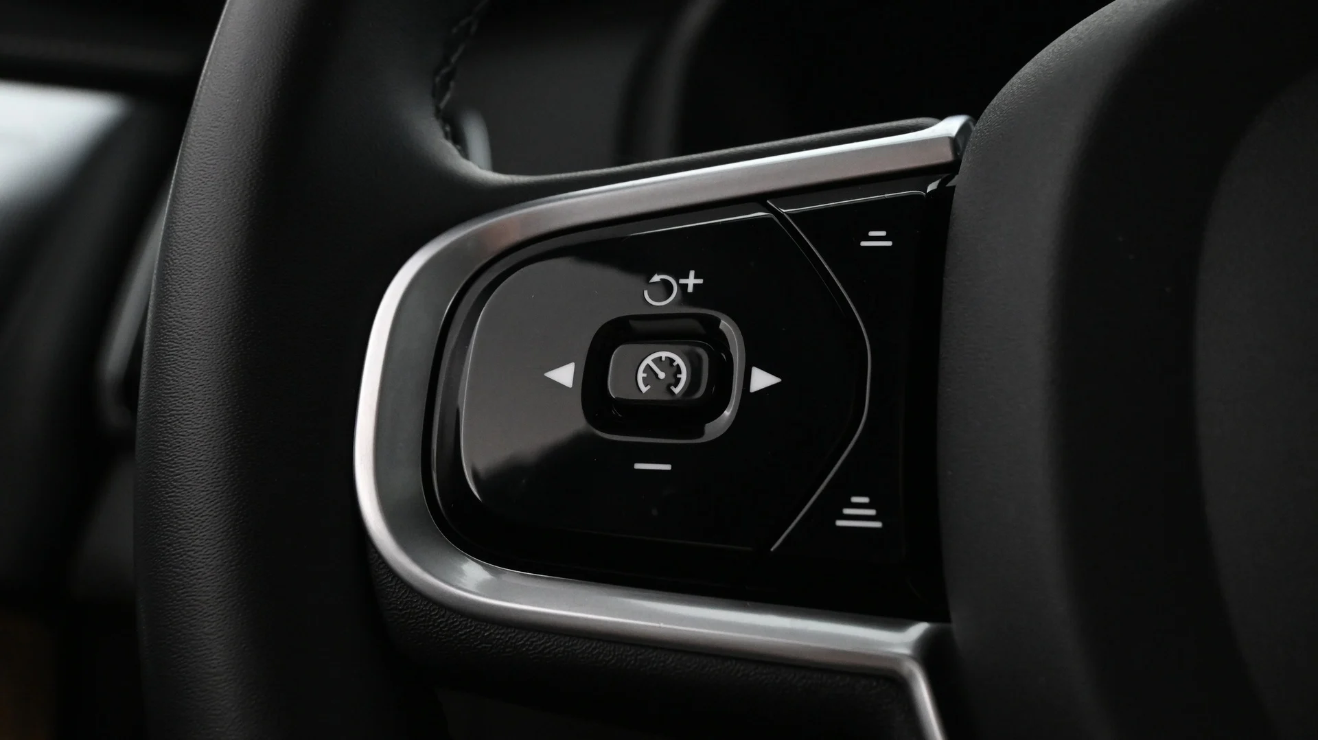 Car Image - 1UOdxTNotaofxFc6s8C5pN