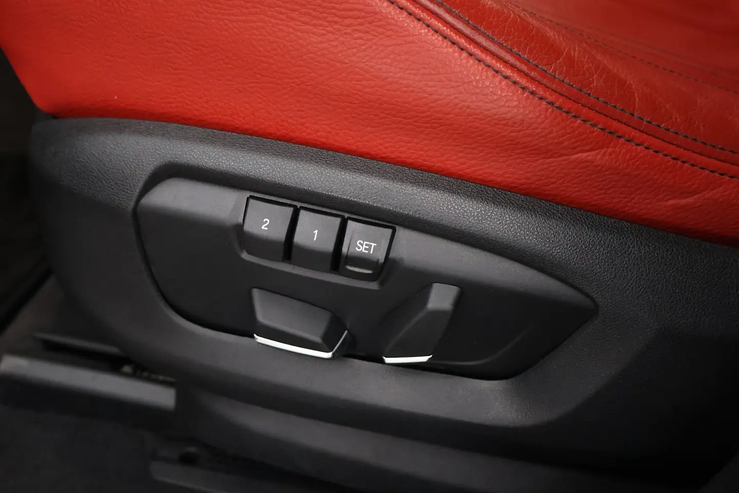 Car Image - 6HGq9ksO9Ac5tXdhEDDBIs