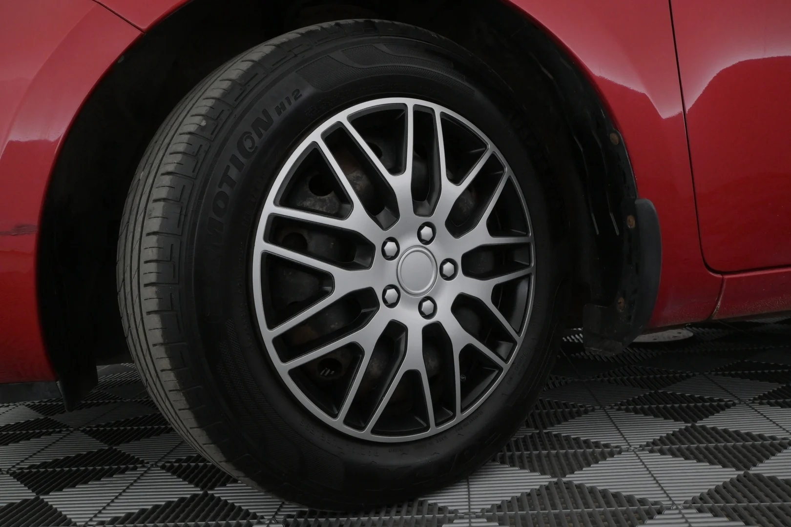 Car Image - 35g0GMF6aOTTnB8GZJlOus