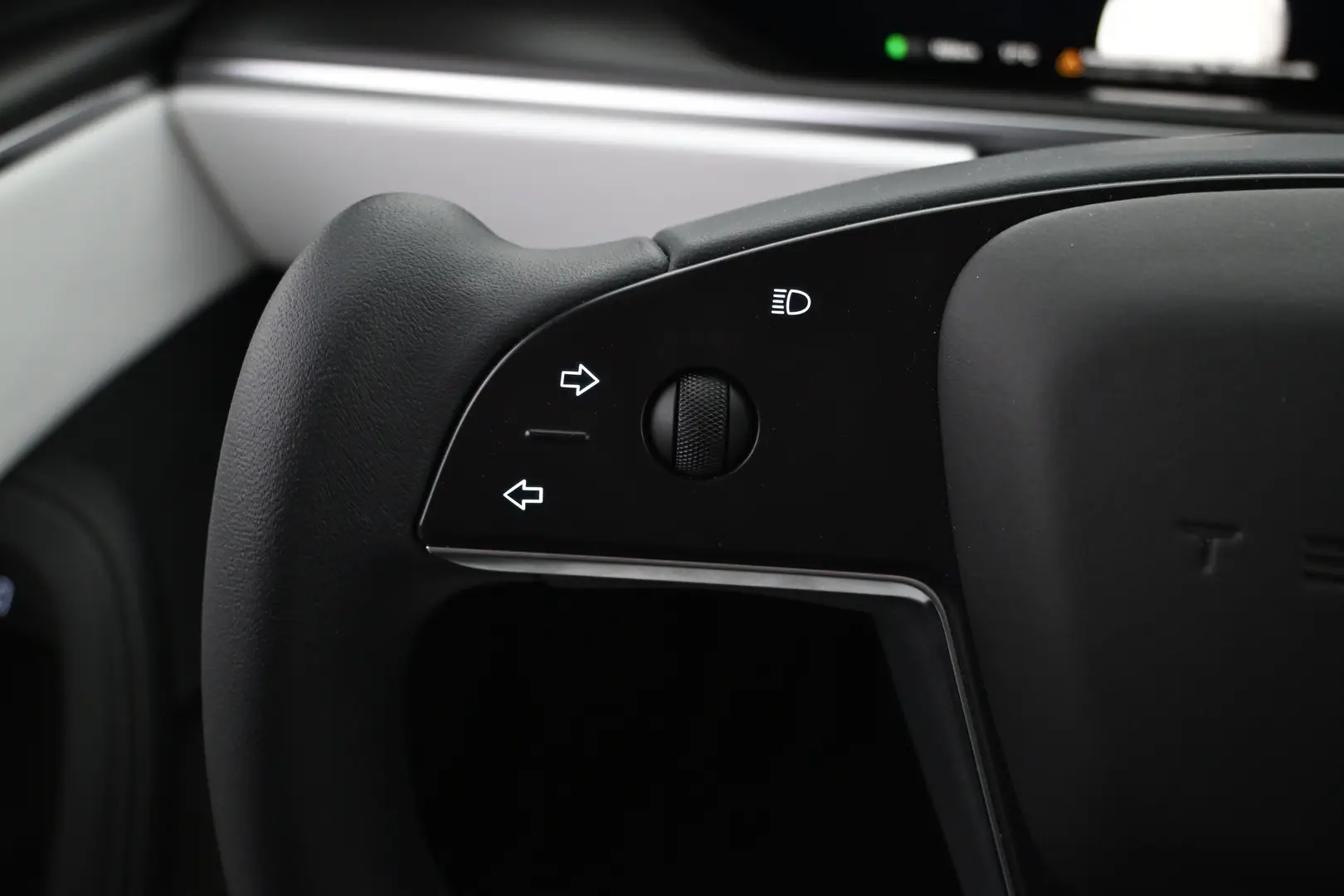Car Image - 48ihubgTNAe2Ph50H3hqaN
