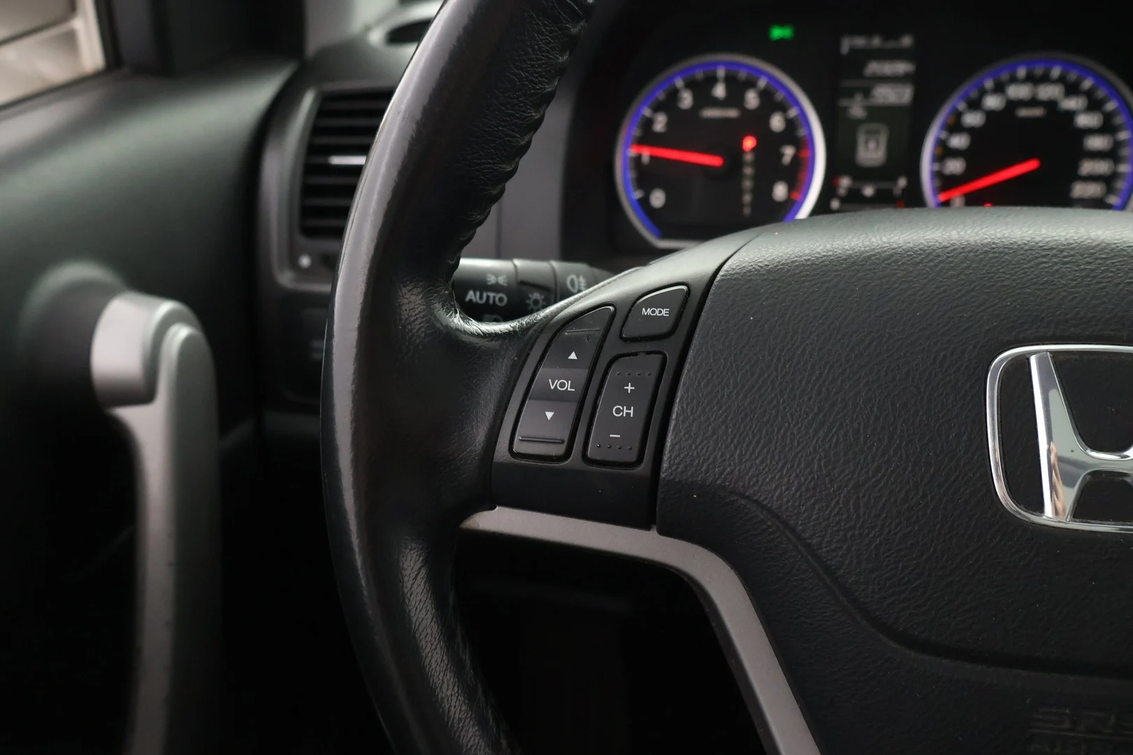 Car Image - 6f1BCJ9XiQvvRR33edd1VX