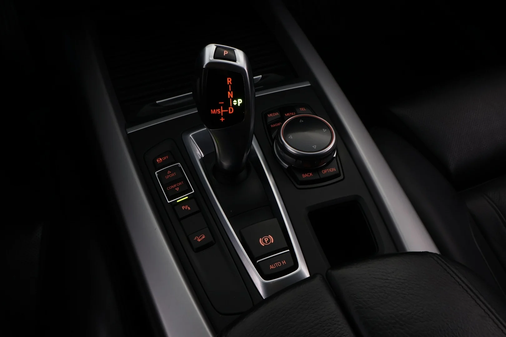 Car Image - 61bNvYVq0zFWkNkkgQVZY