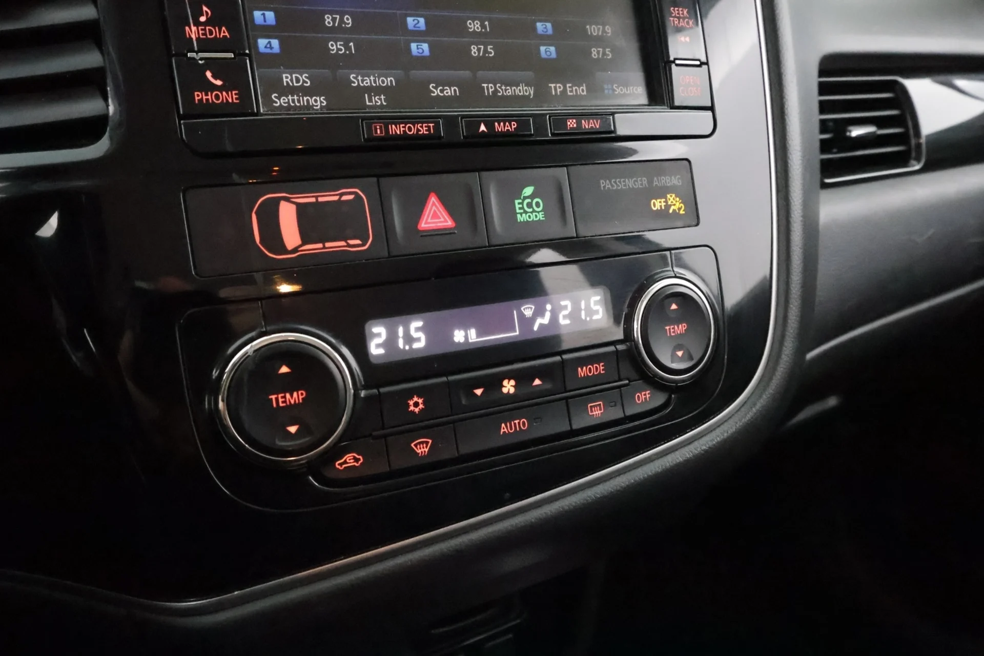 Car Image - 4Ym8lT3vHlbhAoj3nLgusf