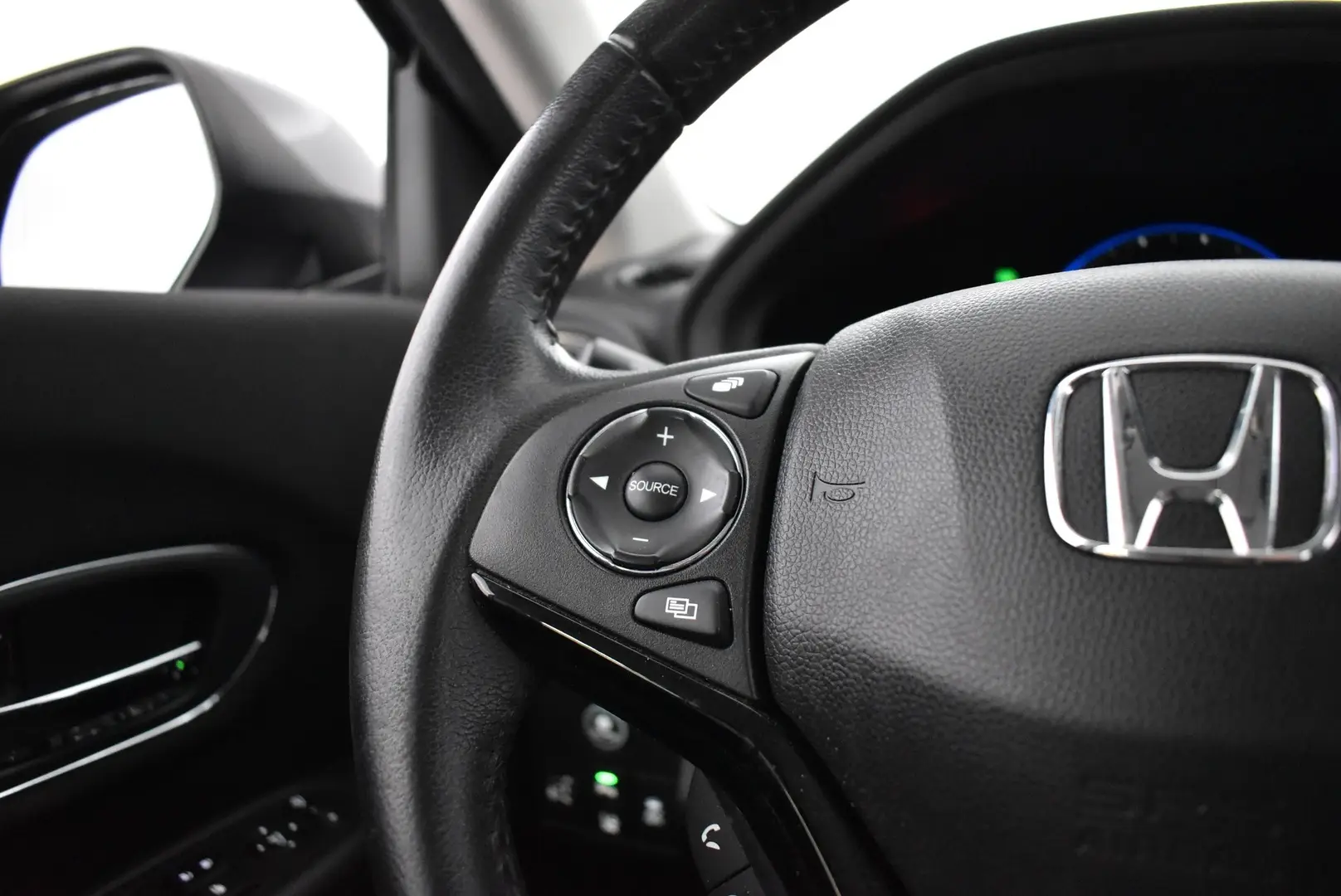 Car Image - MDu3QKo7sGEDc5GuV7NIs