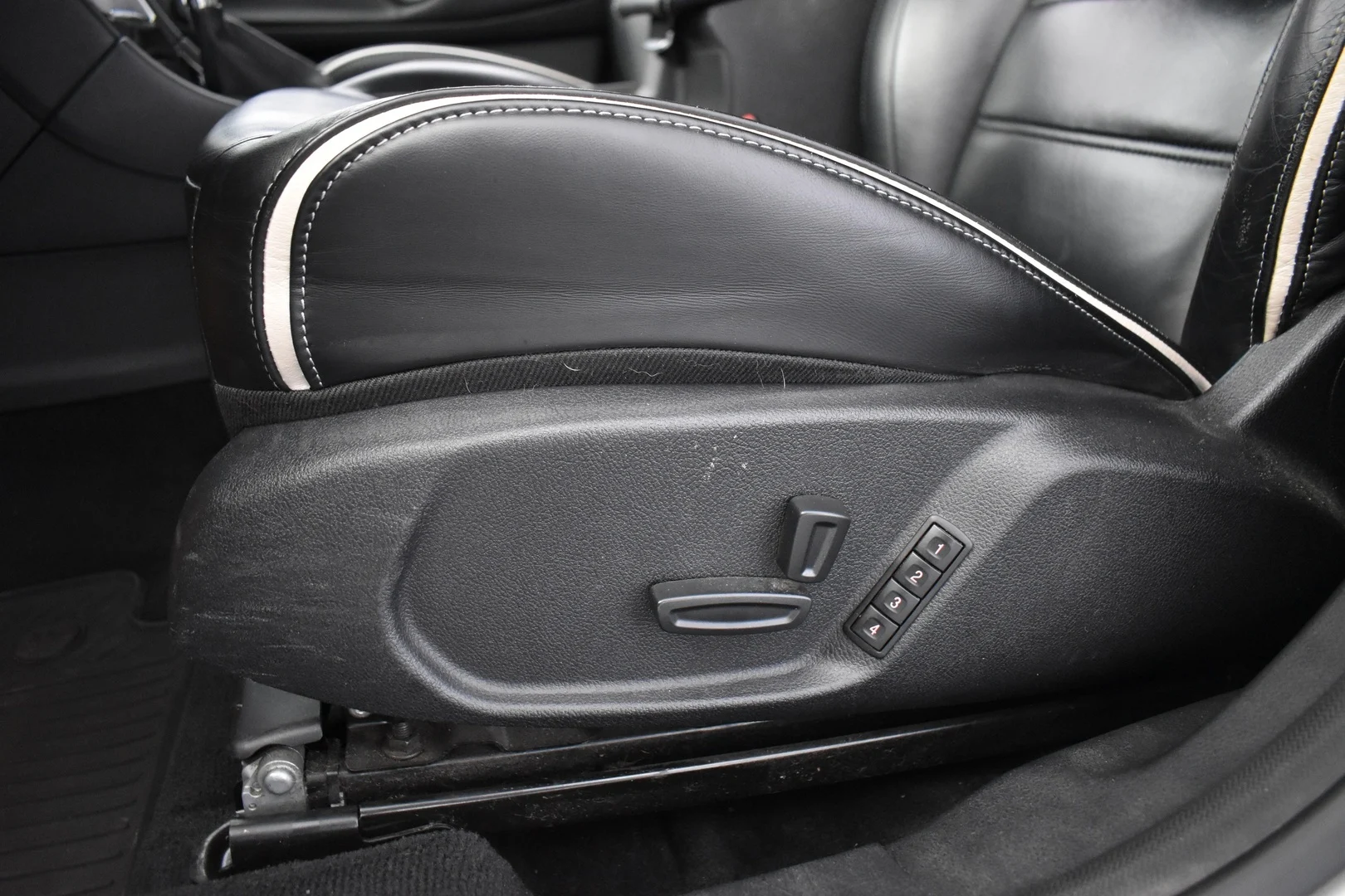 Car Image - 7fMsxtvZleHfOl4MFn0wcZ